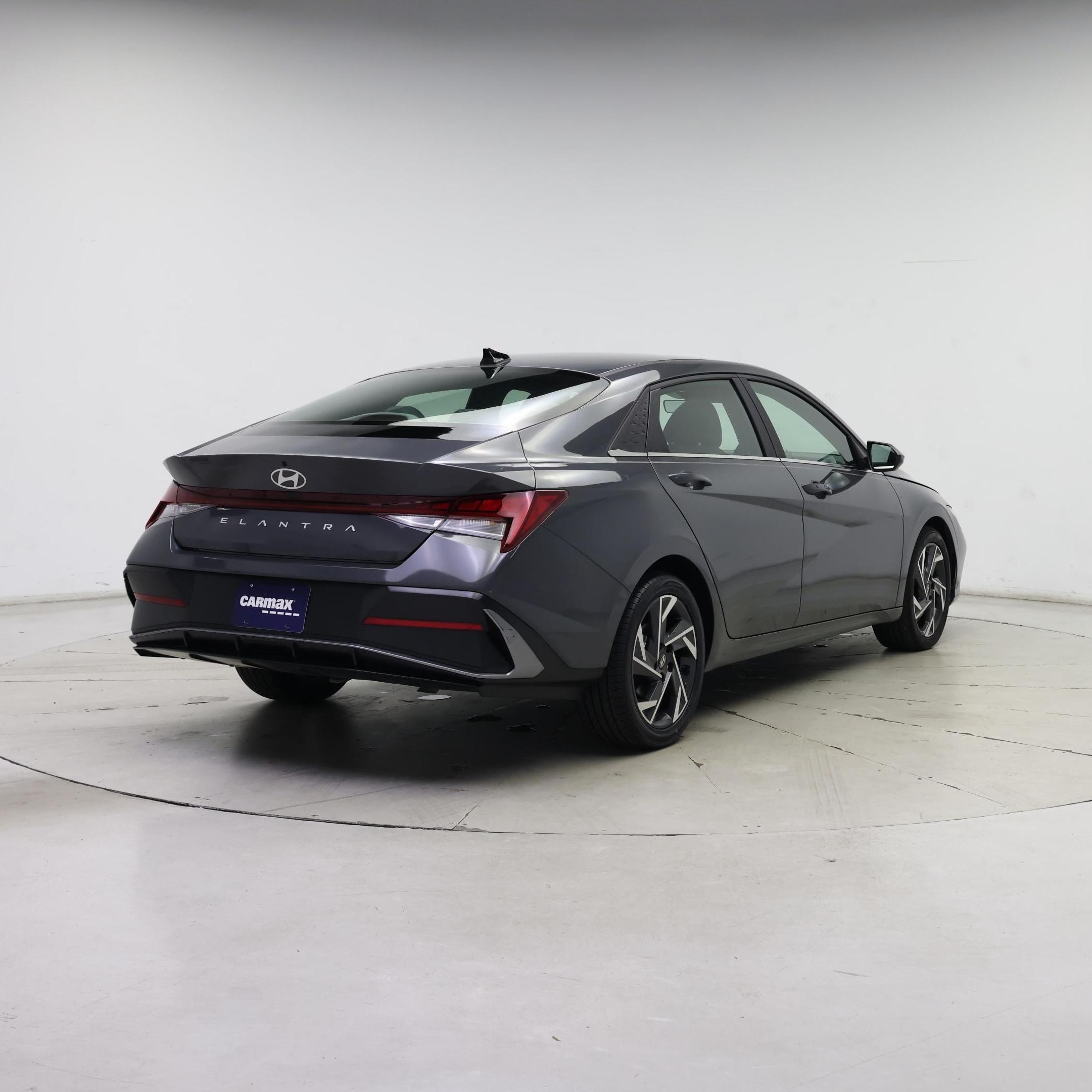 Thumbnail: 2024 Hyundai Elantra - 8