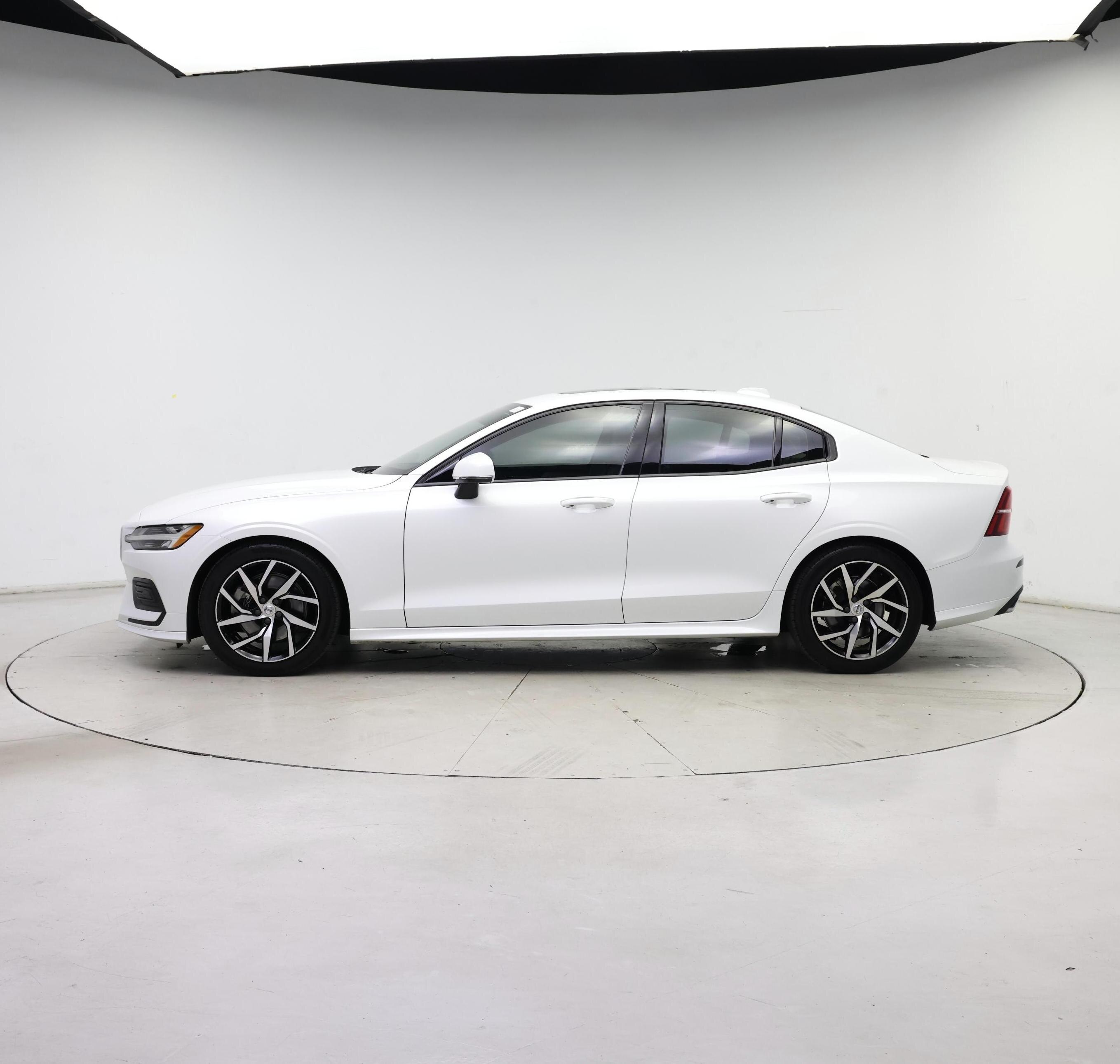 Thumbnail: 2019 Volvo S60 - 3