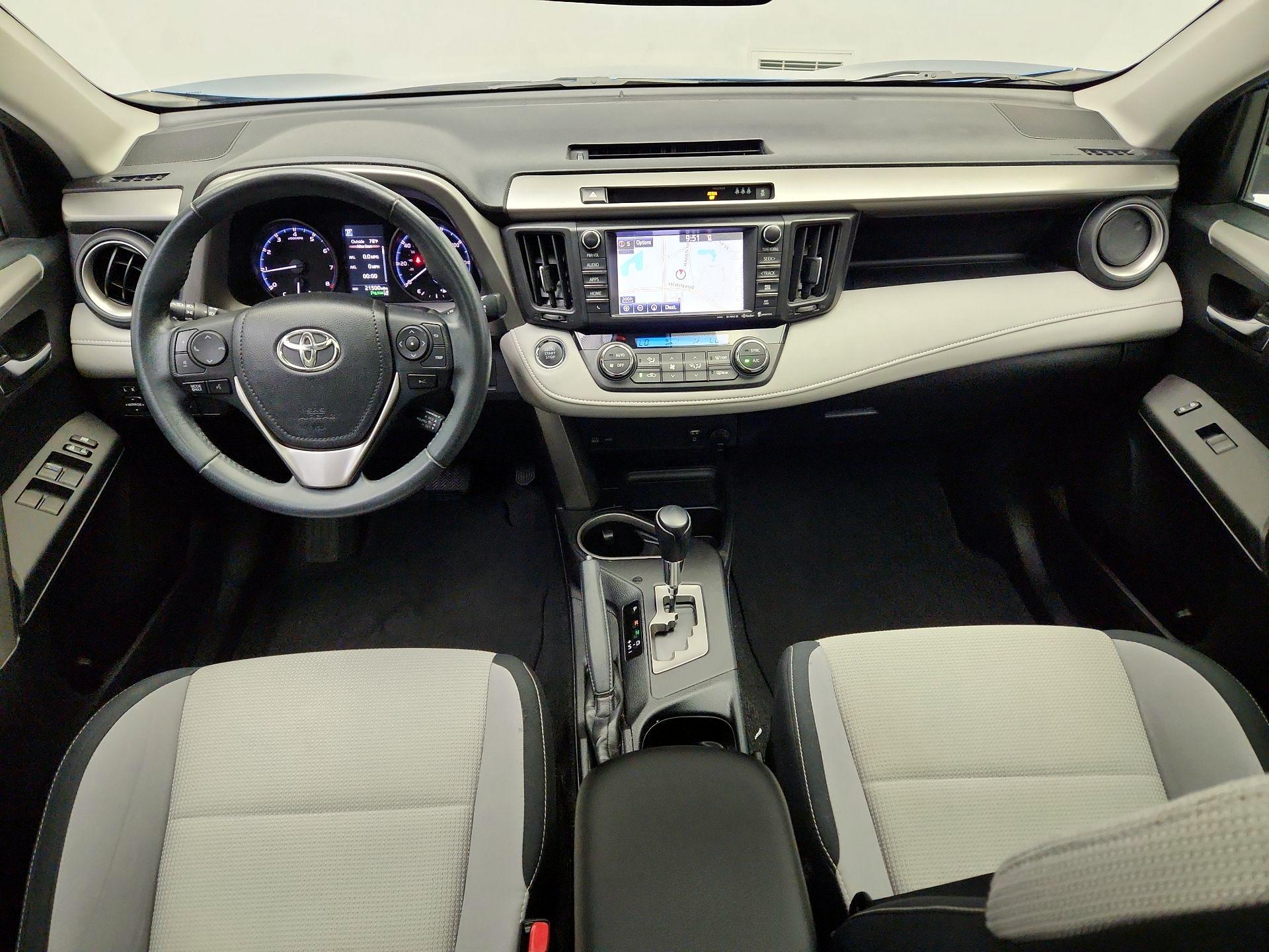 Thumbnail: 2017 Toyota RAV4 - 9