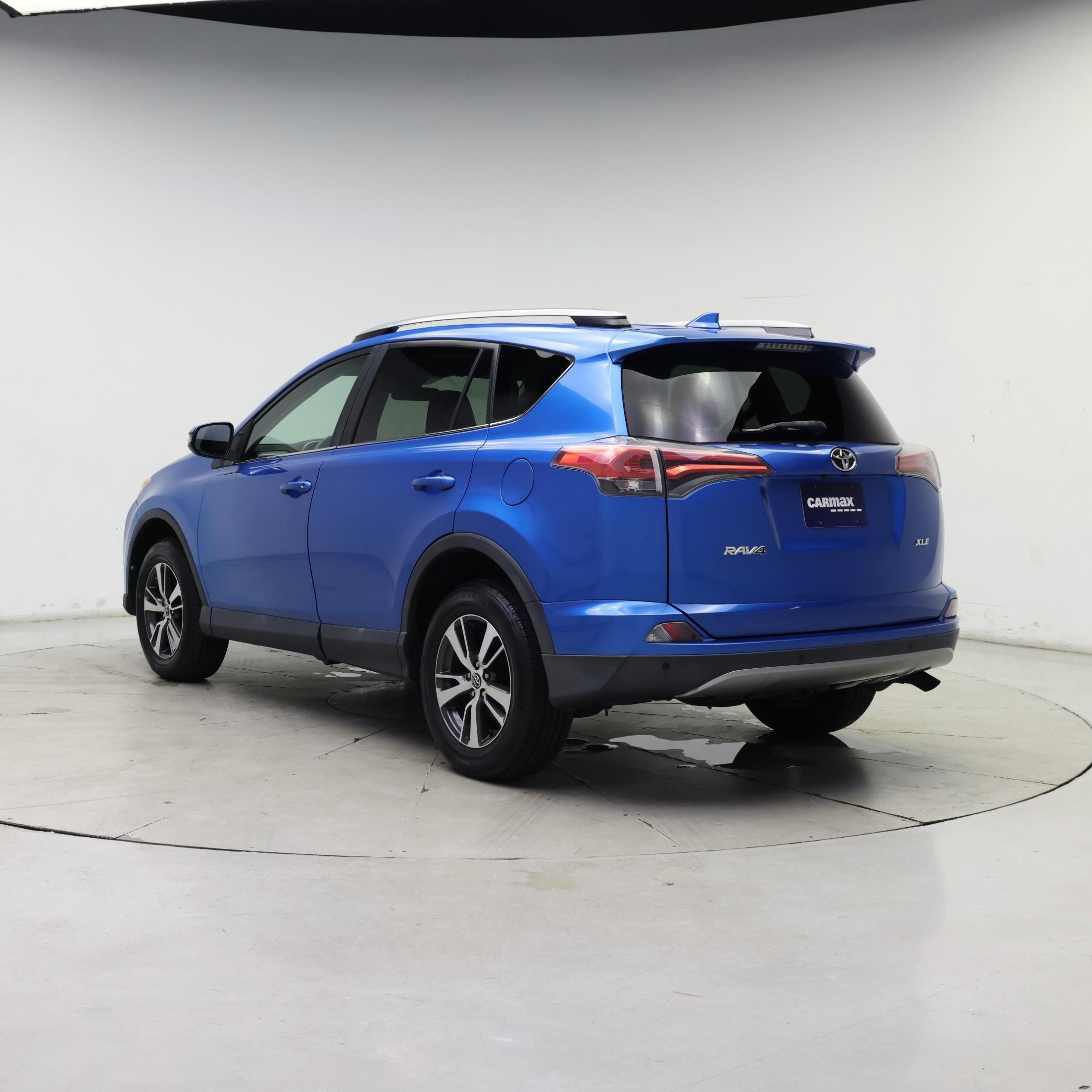 Thumbnail: 2017 Toyota RAV4 - 2