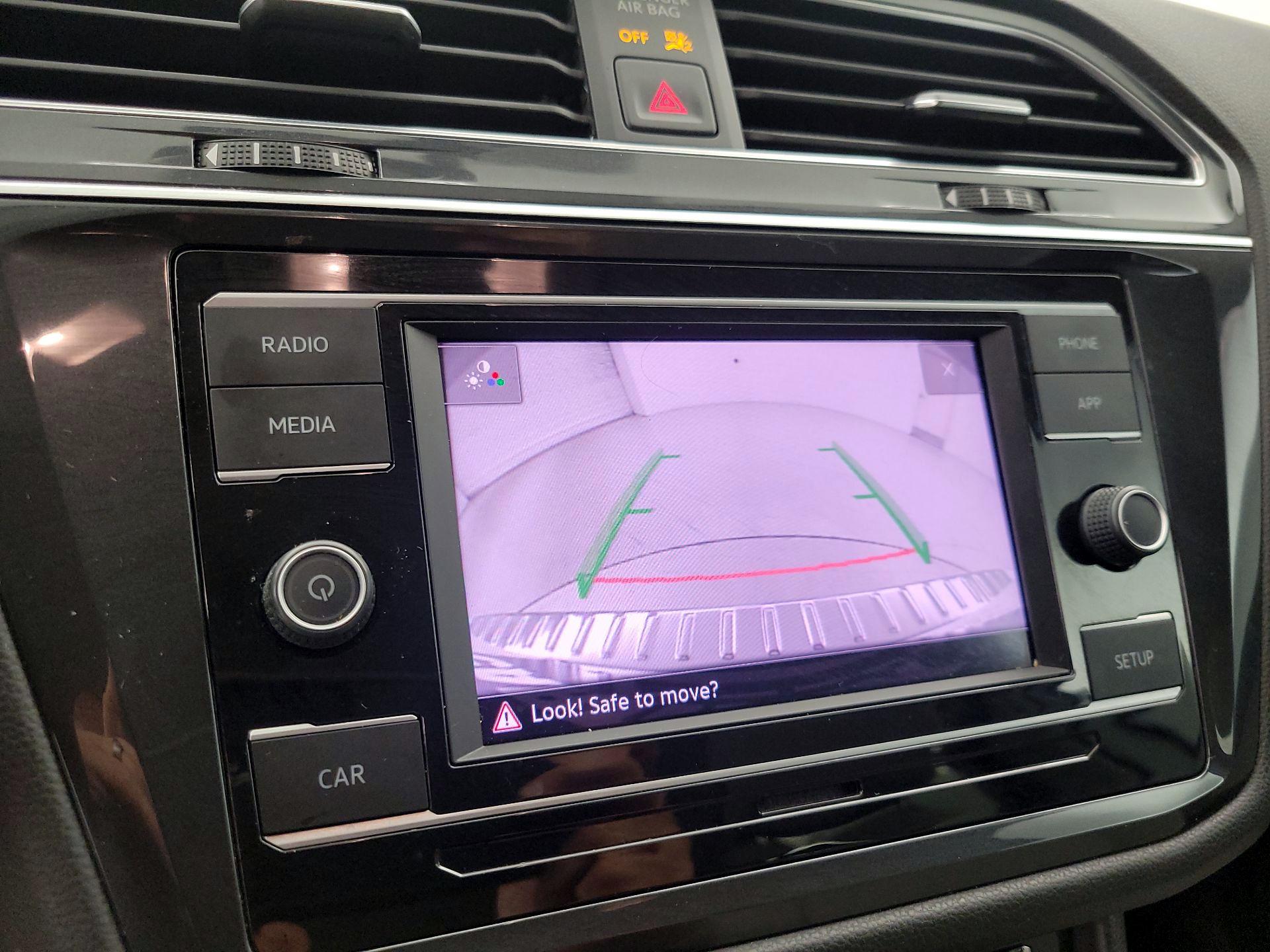 Thumbnail: 2019 Volkswagen Tiguan - 14
