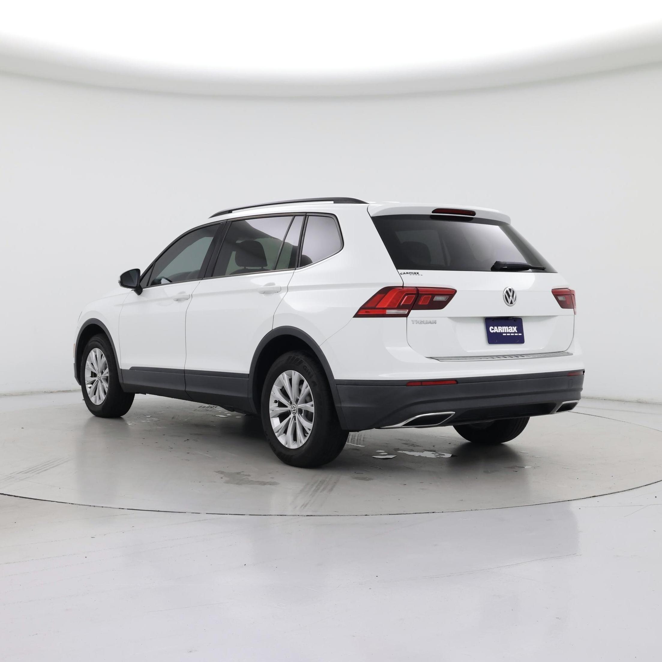 Thumbnail: 2019 Volkswagen Tiguan - 2