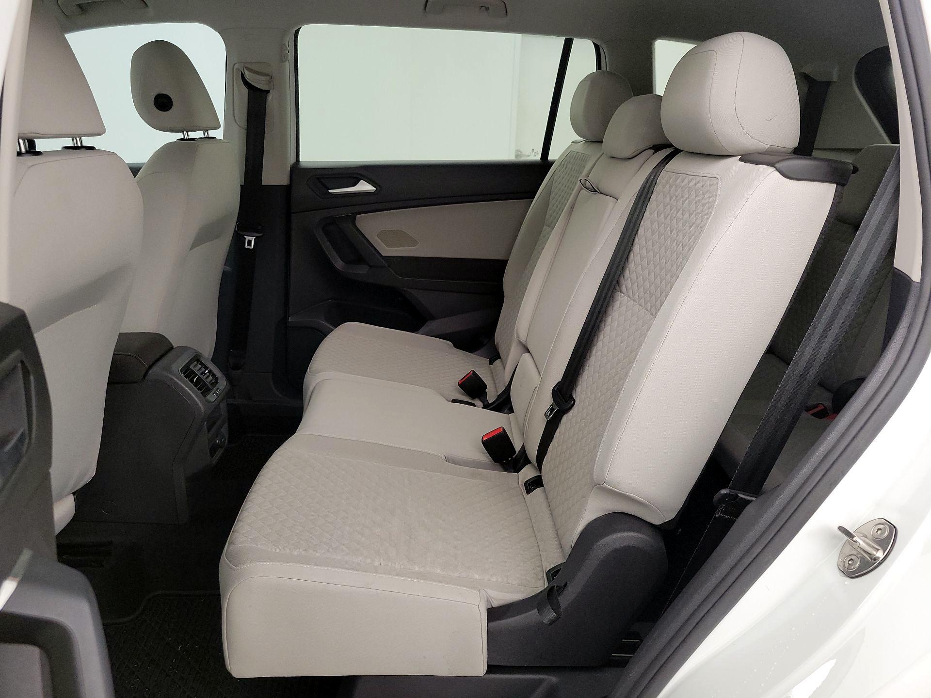 Thumbnail: 2019 Volkswagen Tiguan - 19