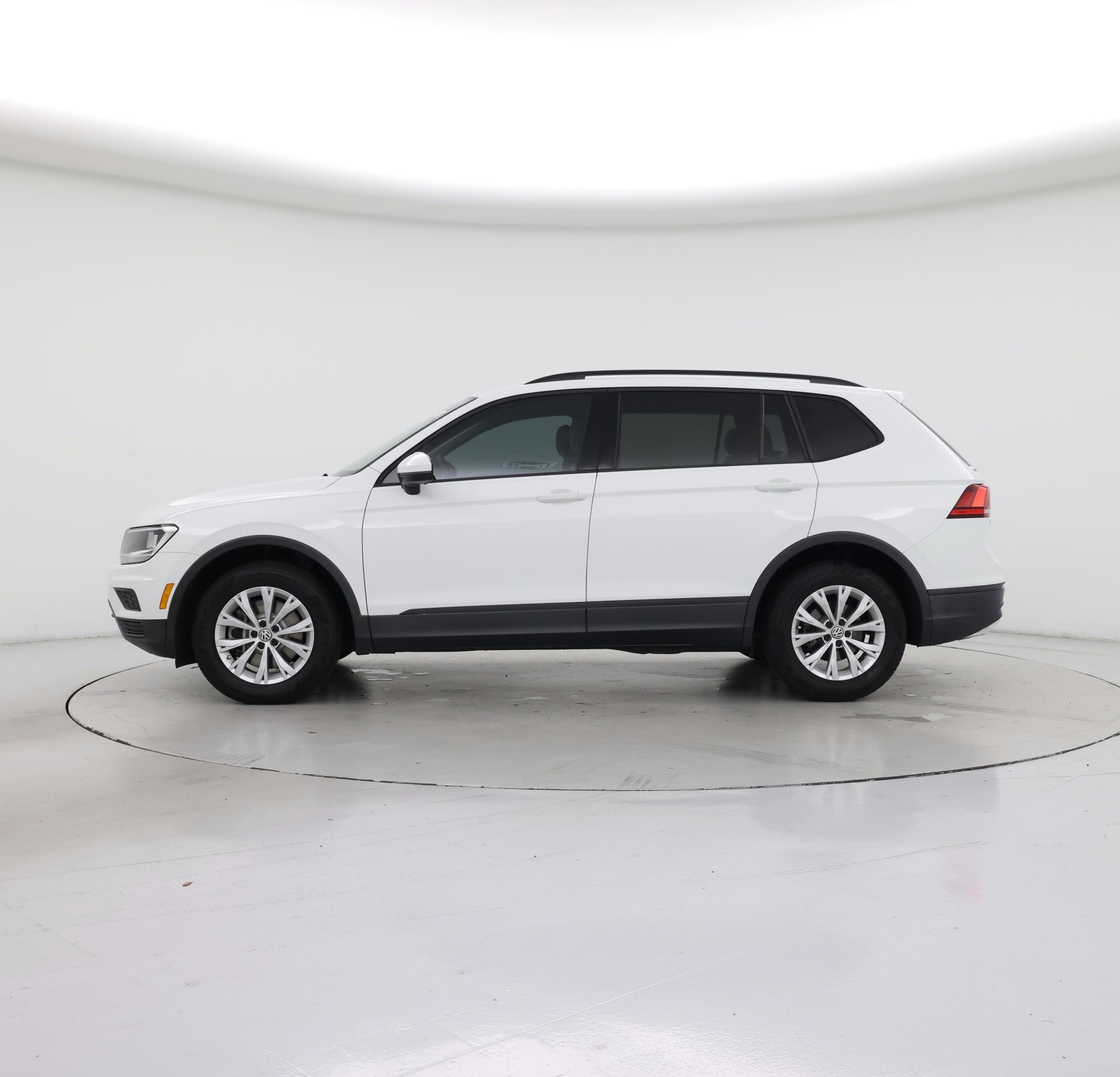 Thumbnail: 2019 Volkswagen Tiguan - 3