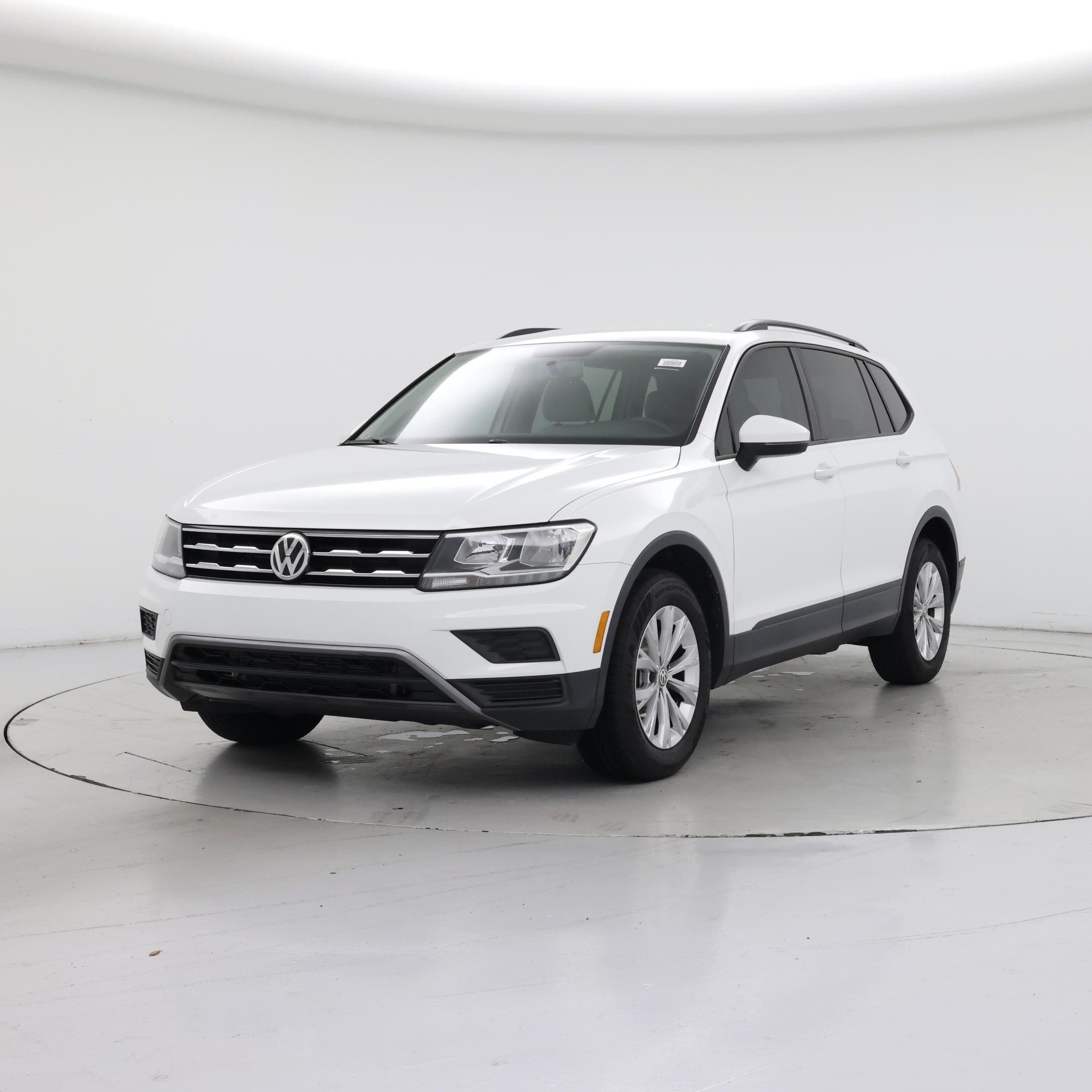 Thumbnail: 2019 Volkswagen Tiguan - 4