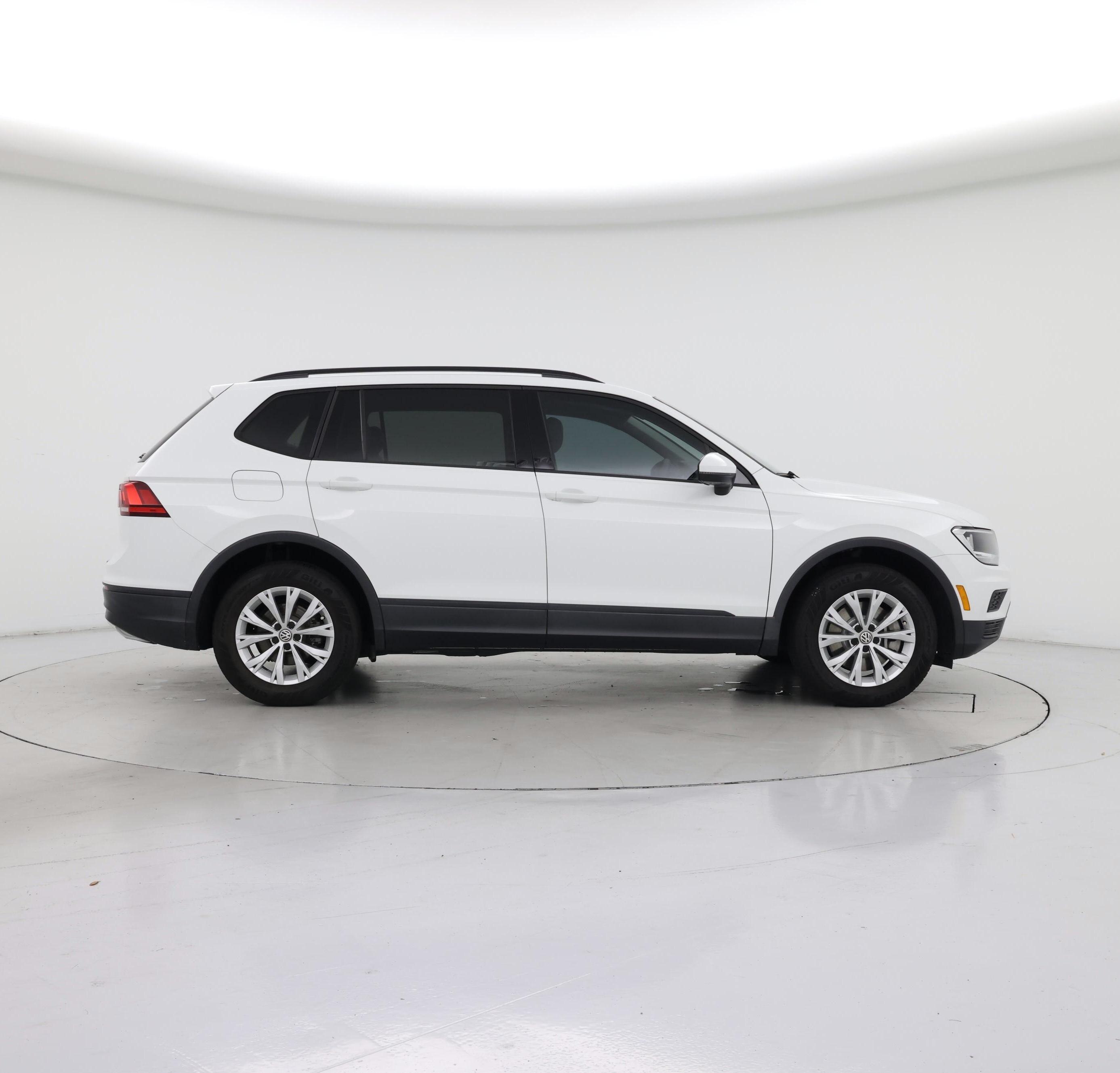Thumbnail: 2019 Volkswagen Tiguan - 7