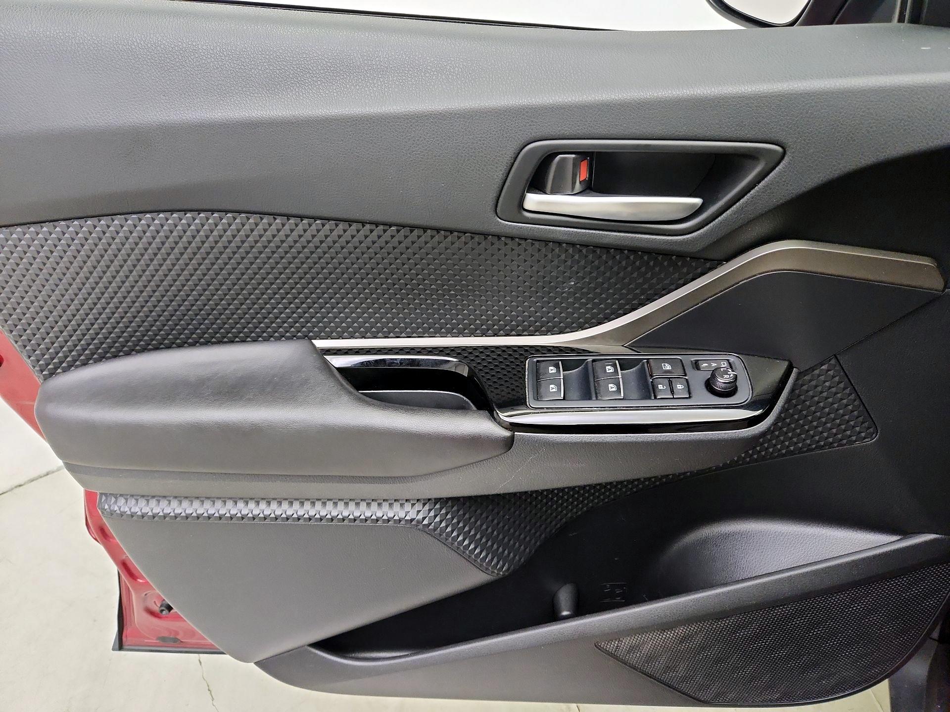 Thumbnail: 2019 Toyota C-HR - 12