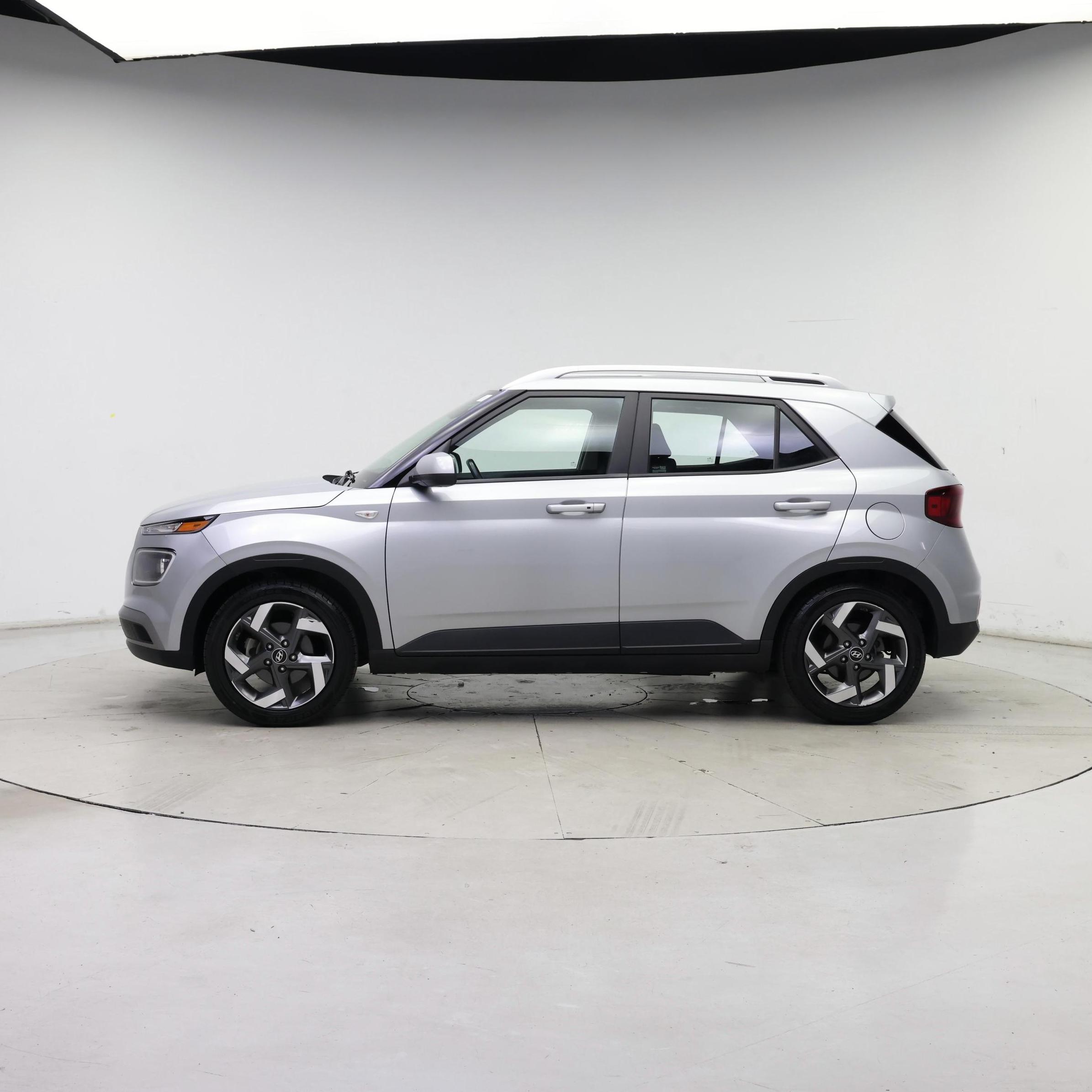 Thumbnail: 2021 Hyundai Venue - 3