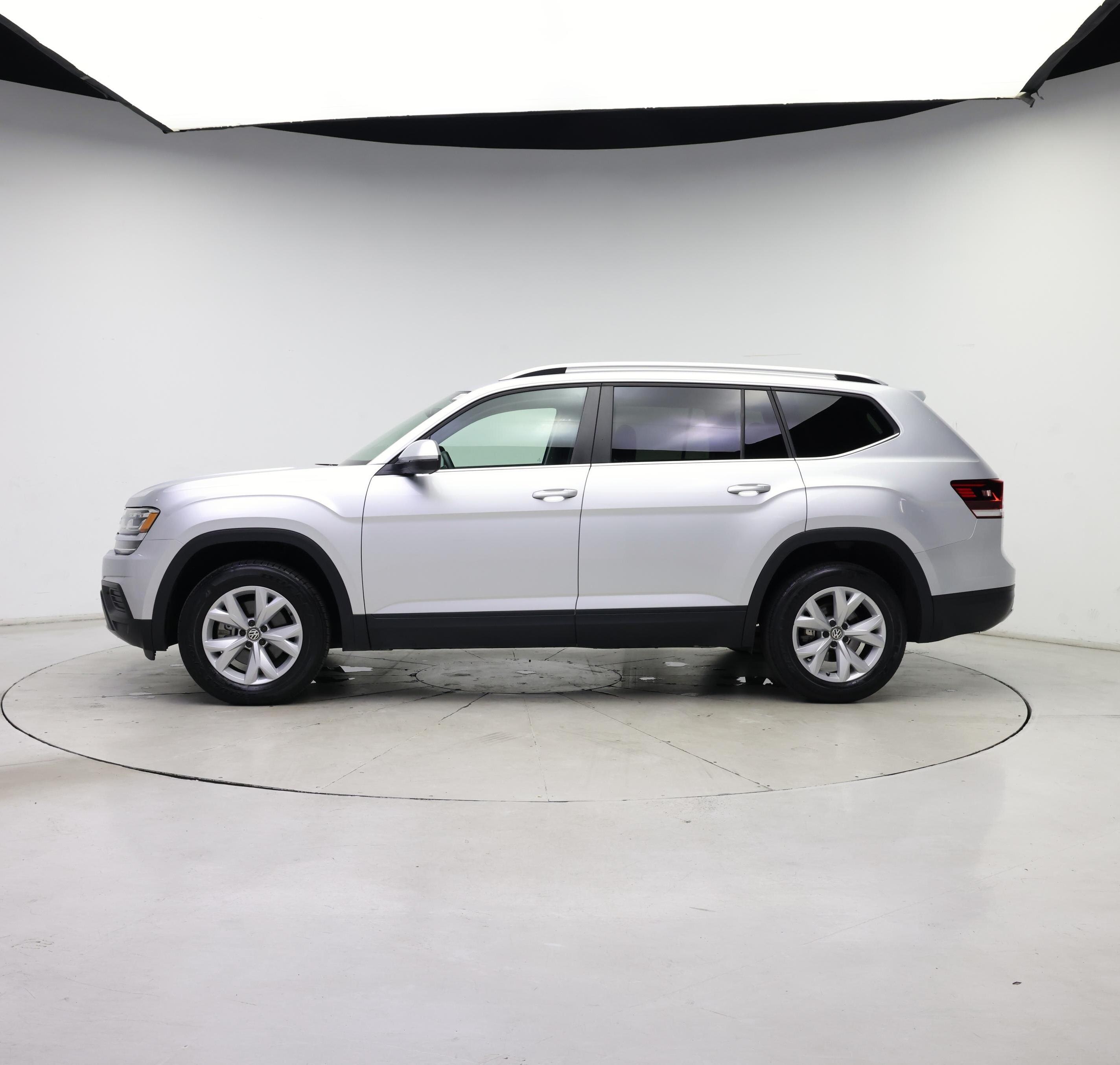 Thumbnail: 2018 Volkswagen Atlas - 3