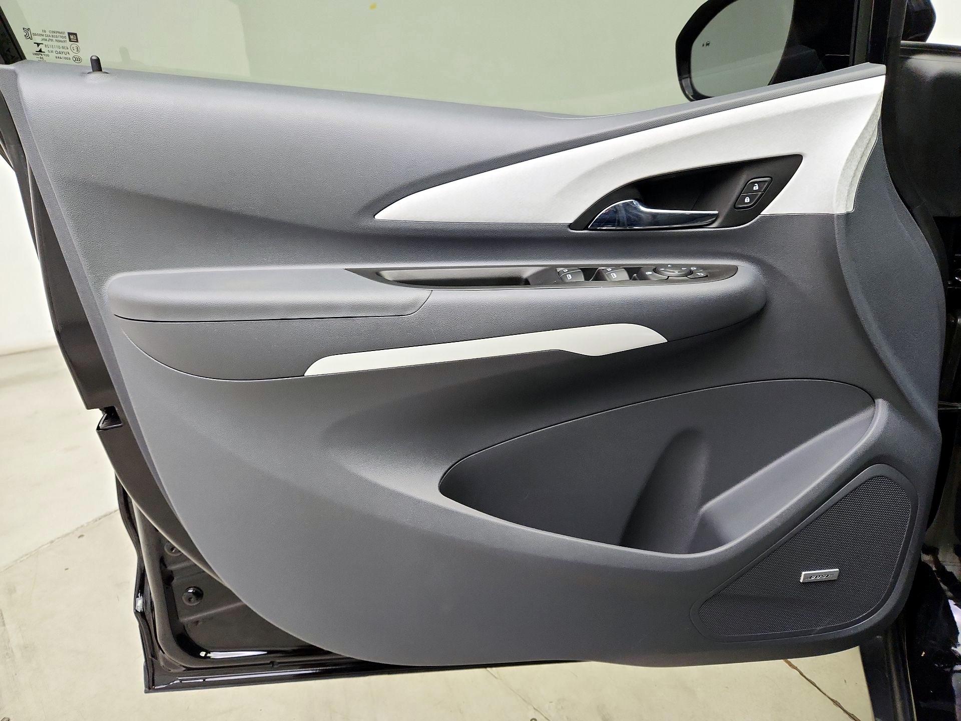 Thumbnail: 2021 Chevrolet Bolt EV - 12
