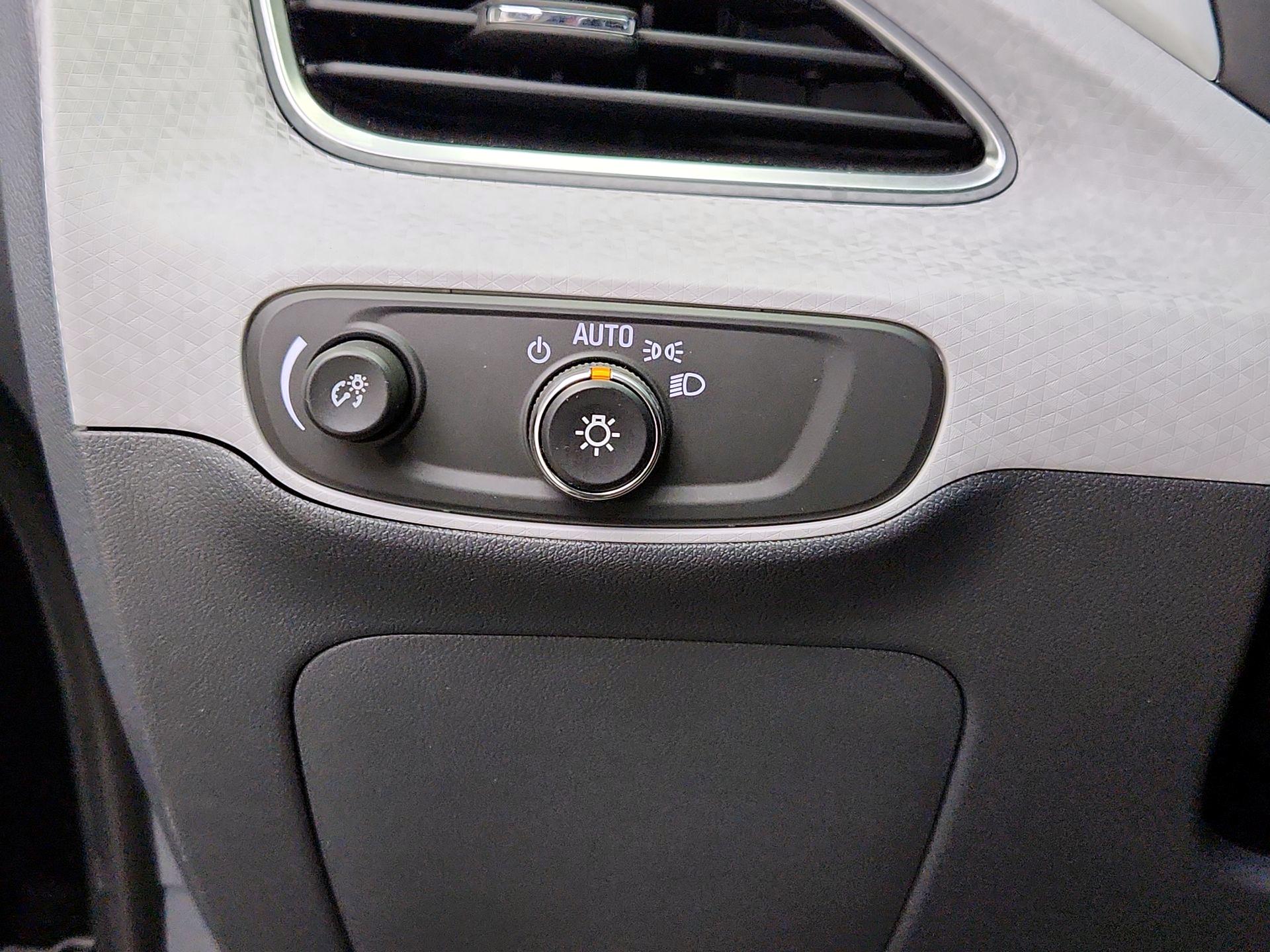 Thumbnail: 2021 Chevrolet Bolt EV - 13