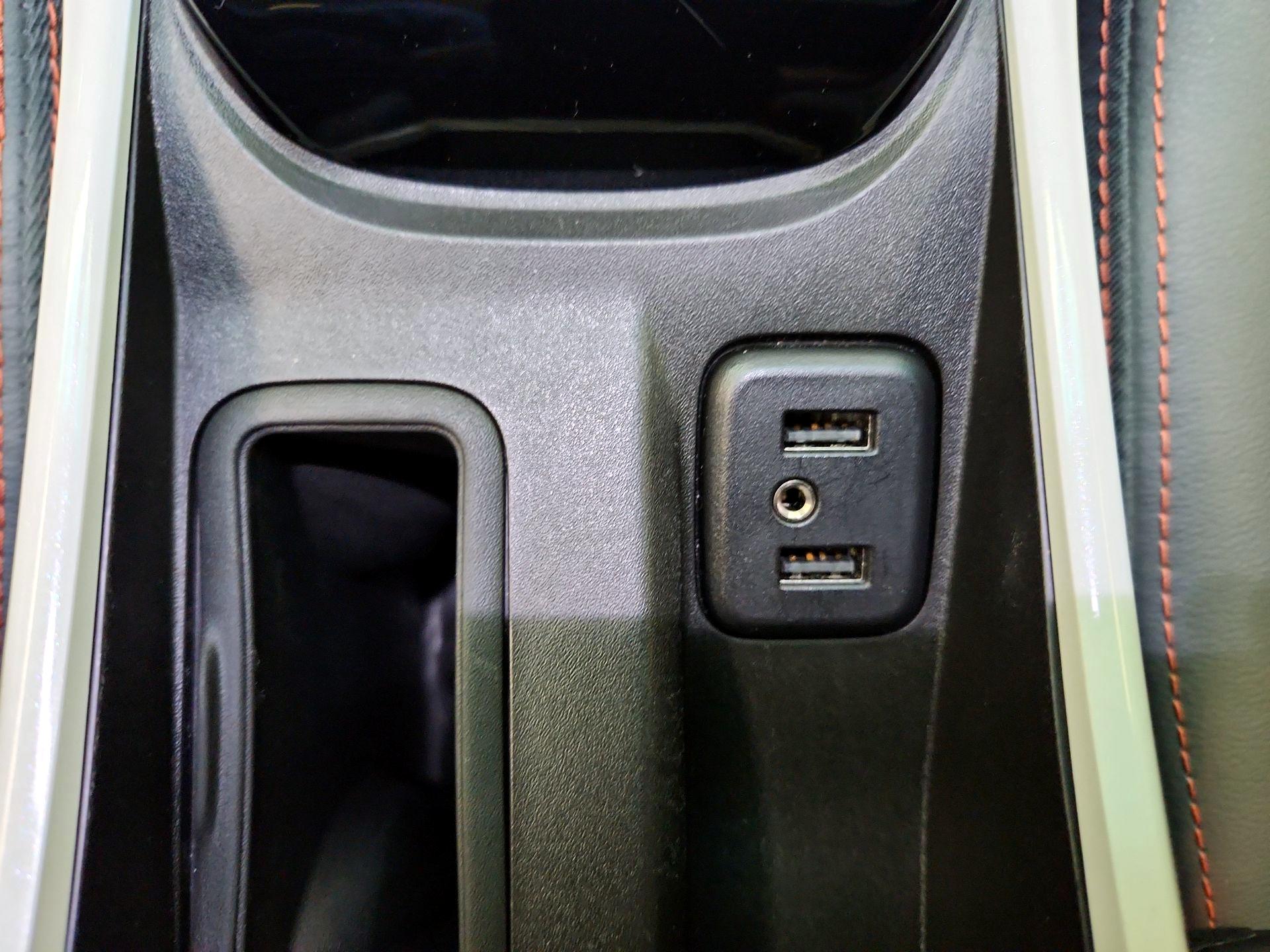 Thumbnail: 2021 Chevrolet Bolt EV - 18