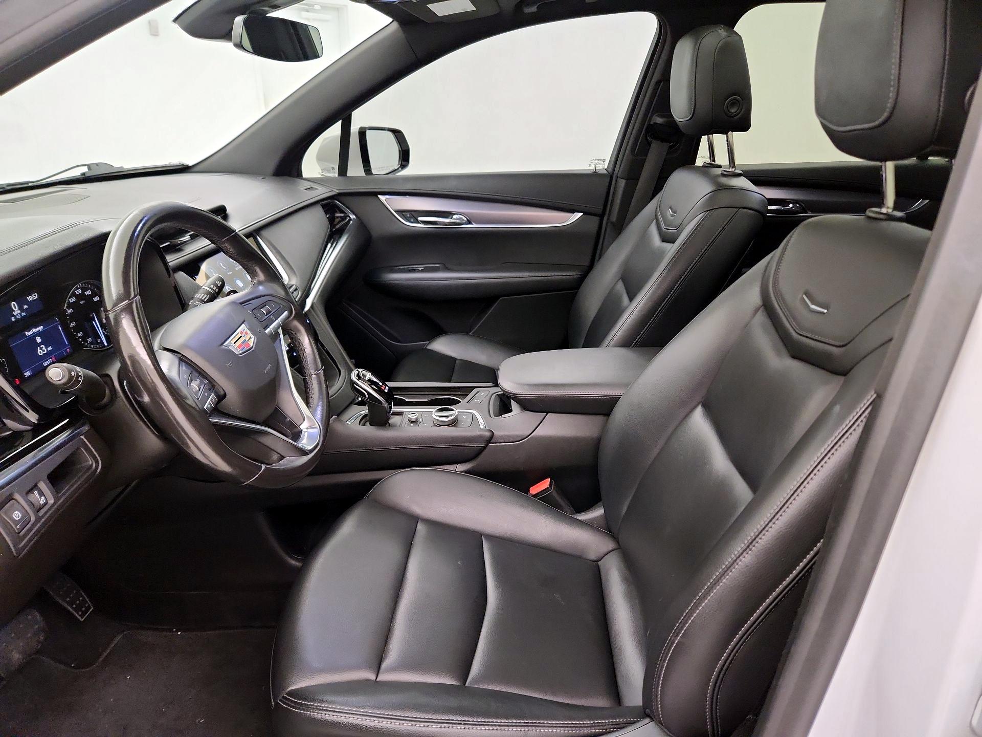 Thumbnail: 2021 Cadillac XT6 - 11
