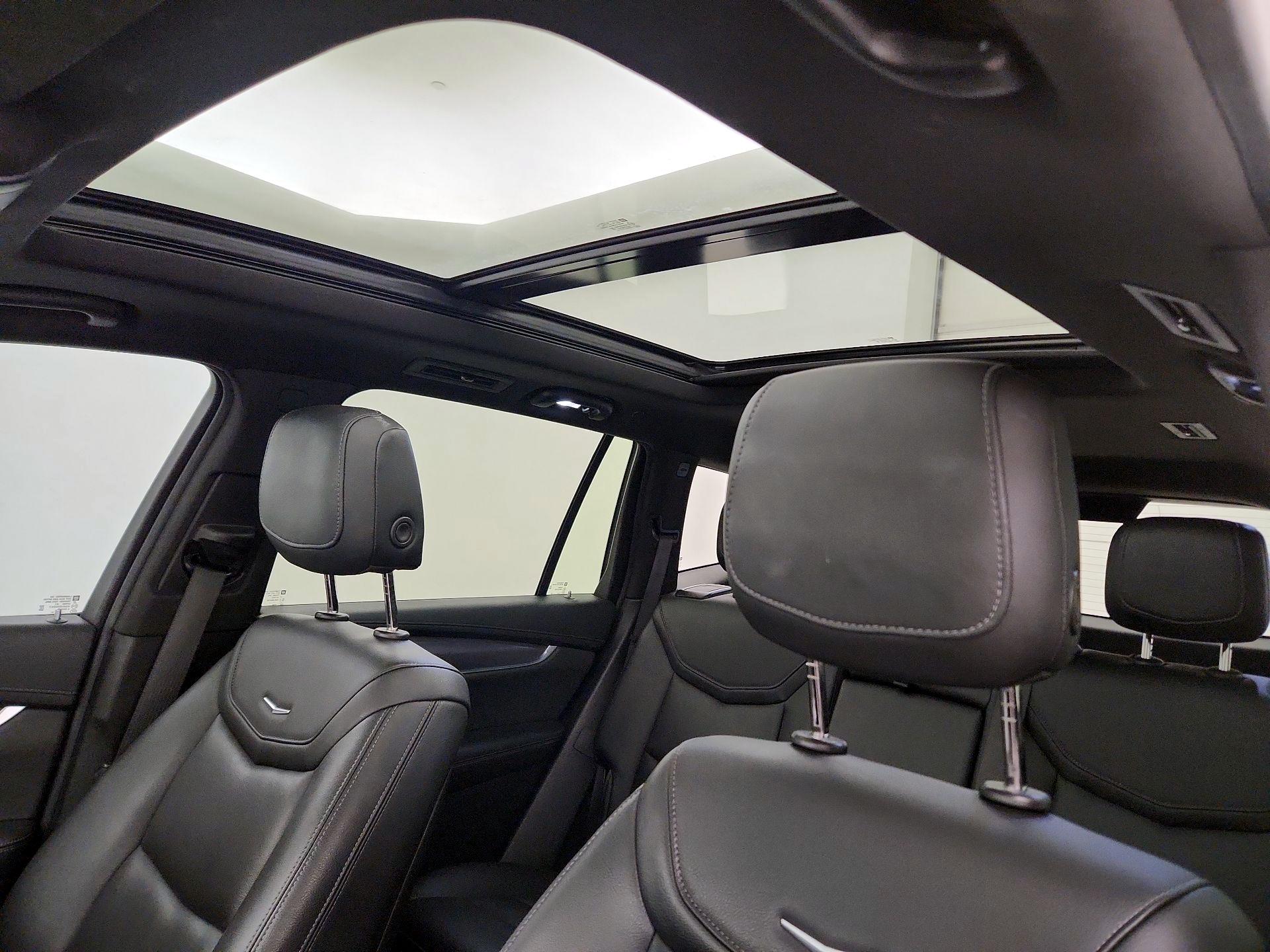 Thumbnail: 2021 Cadillac XT6 - 19