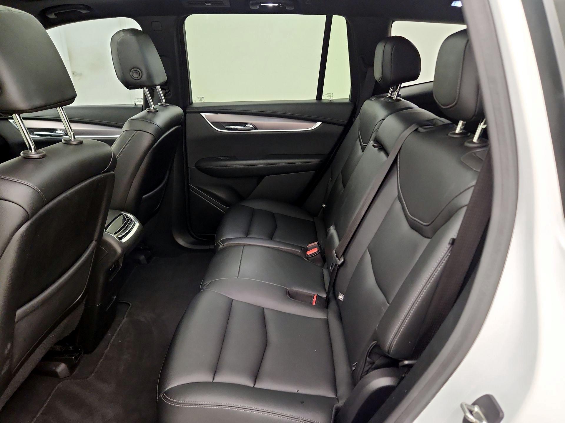 Thumbnail: 2021 Cadillac XT6 - 20