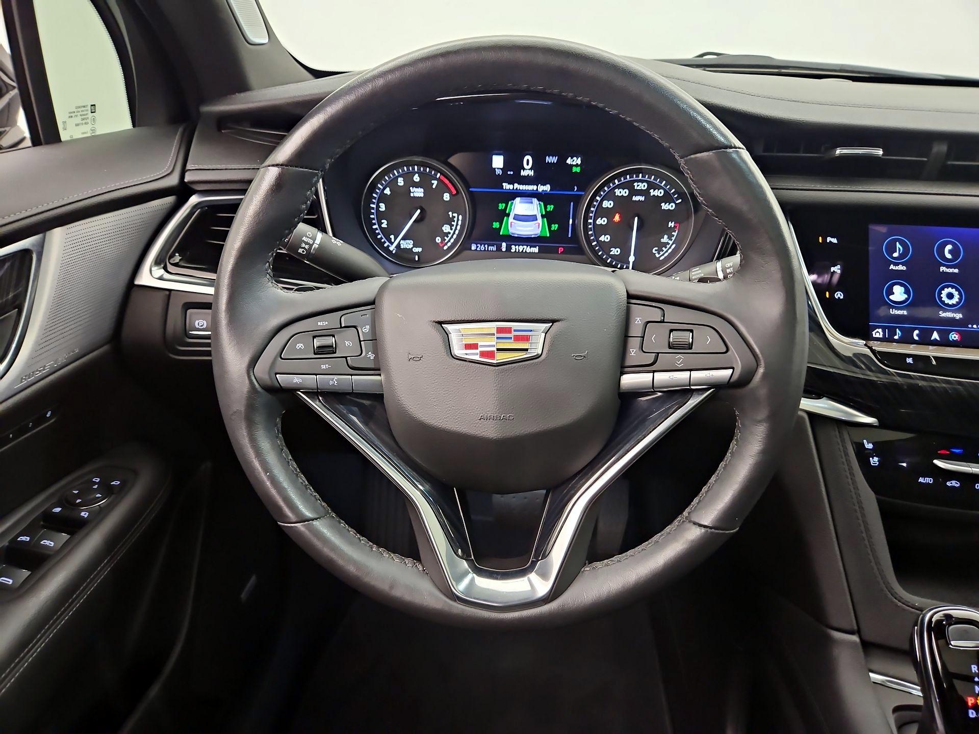 Thumbnail: 2023 Cadillac XT6 - 10