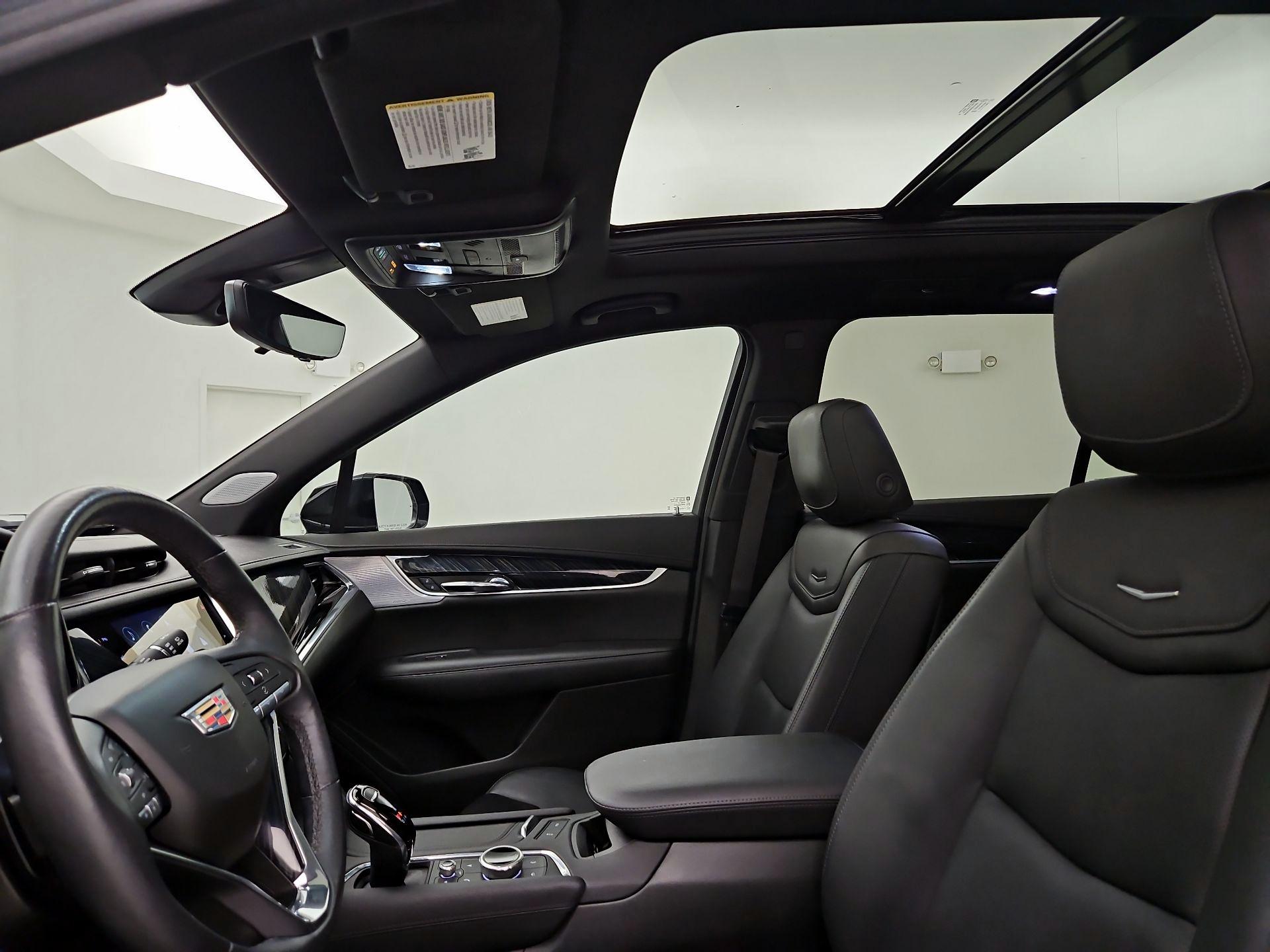 Thumbnail: 2023 Cadillac XT6 - 19