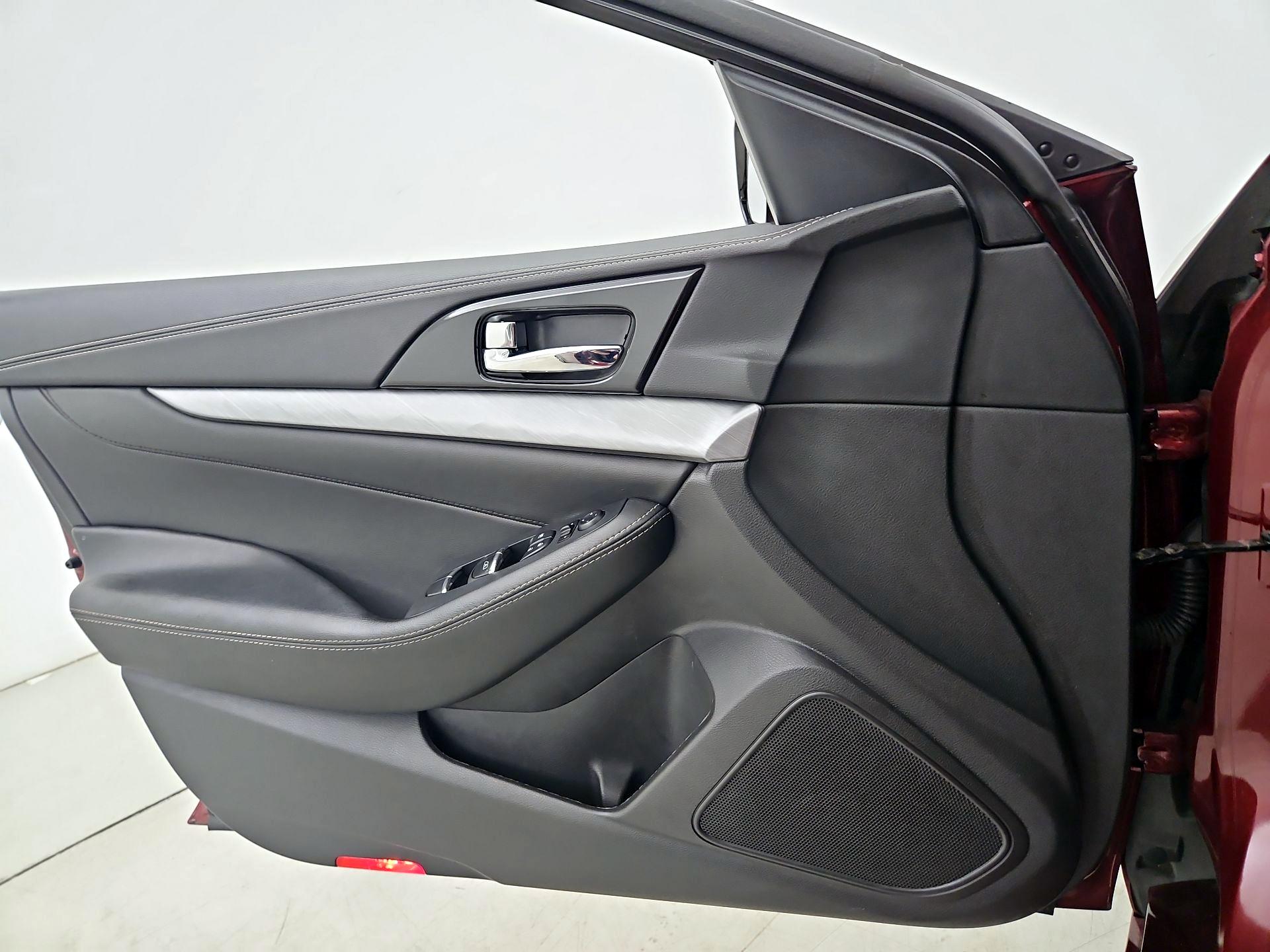 Thumbnail: 2018 Nissan Maxima - 12