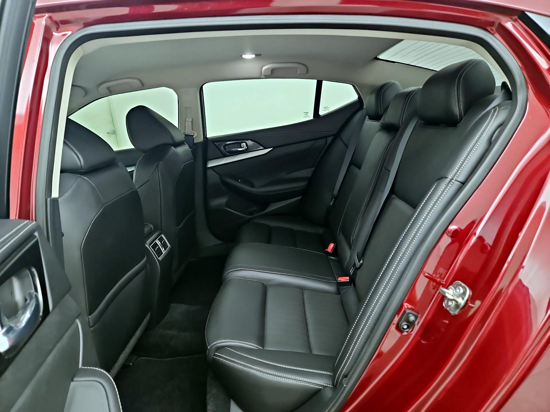 Thumbnail: 2018 Nissan Maxima - 20