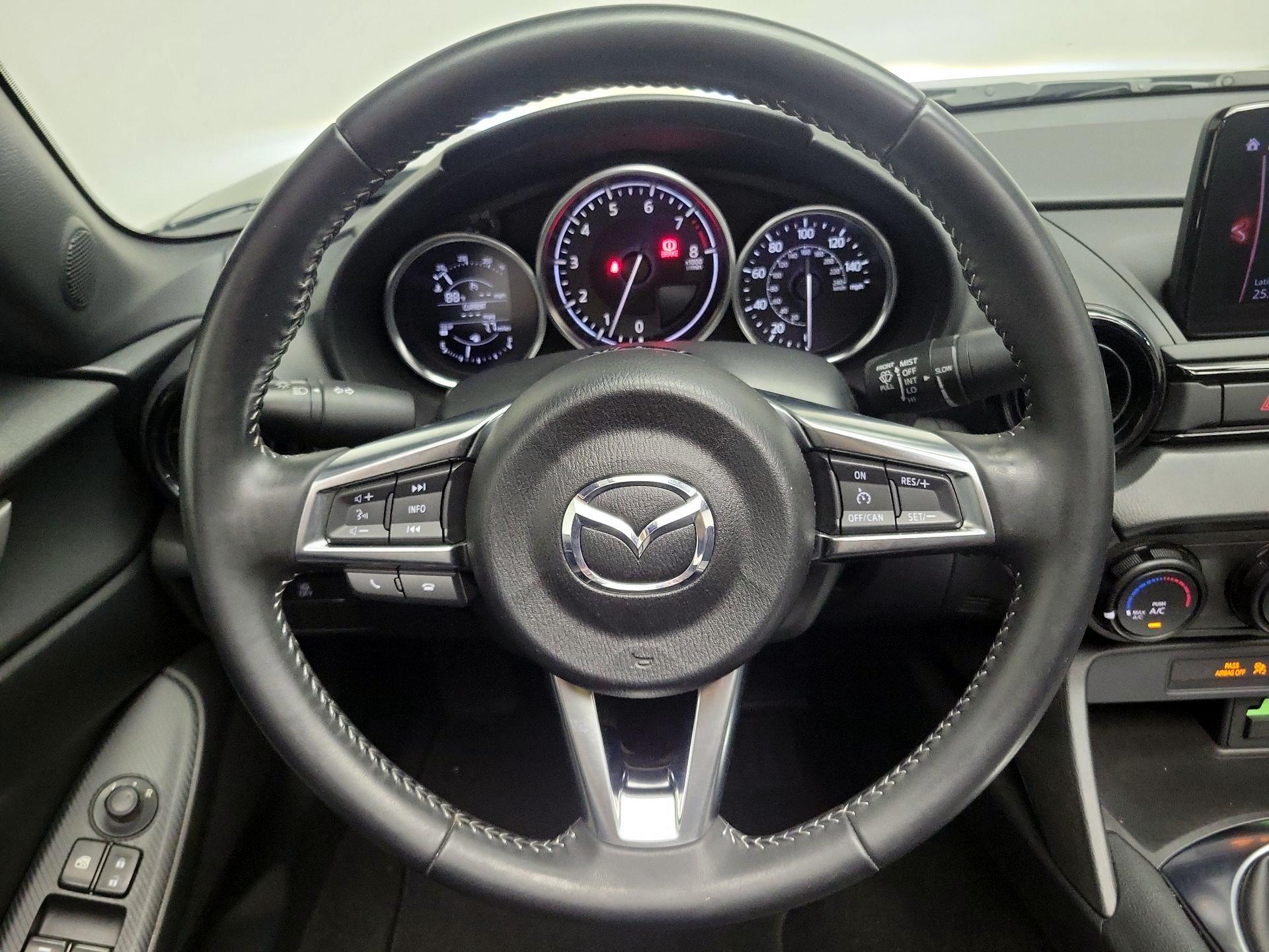 Thumbnail: 2022 Mazda MX-5 Miata - 10
