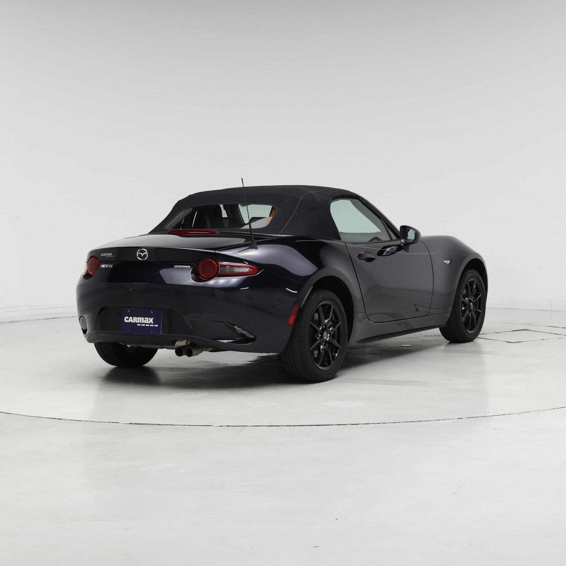 Thumbnail: 2022 Mazda MX-5 Miata - 8