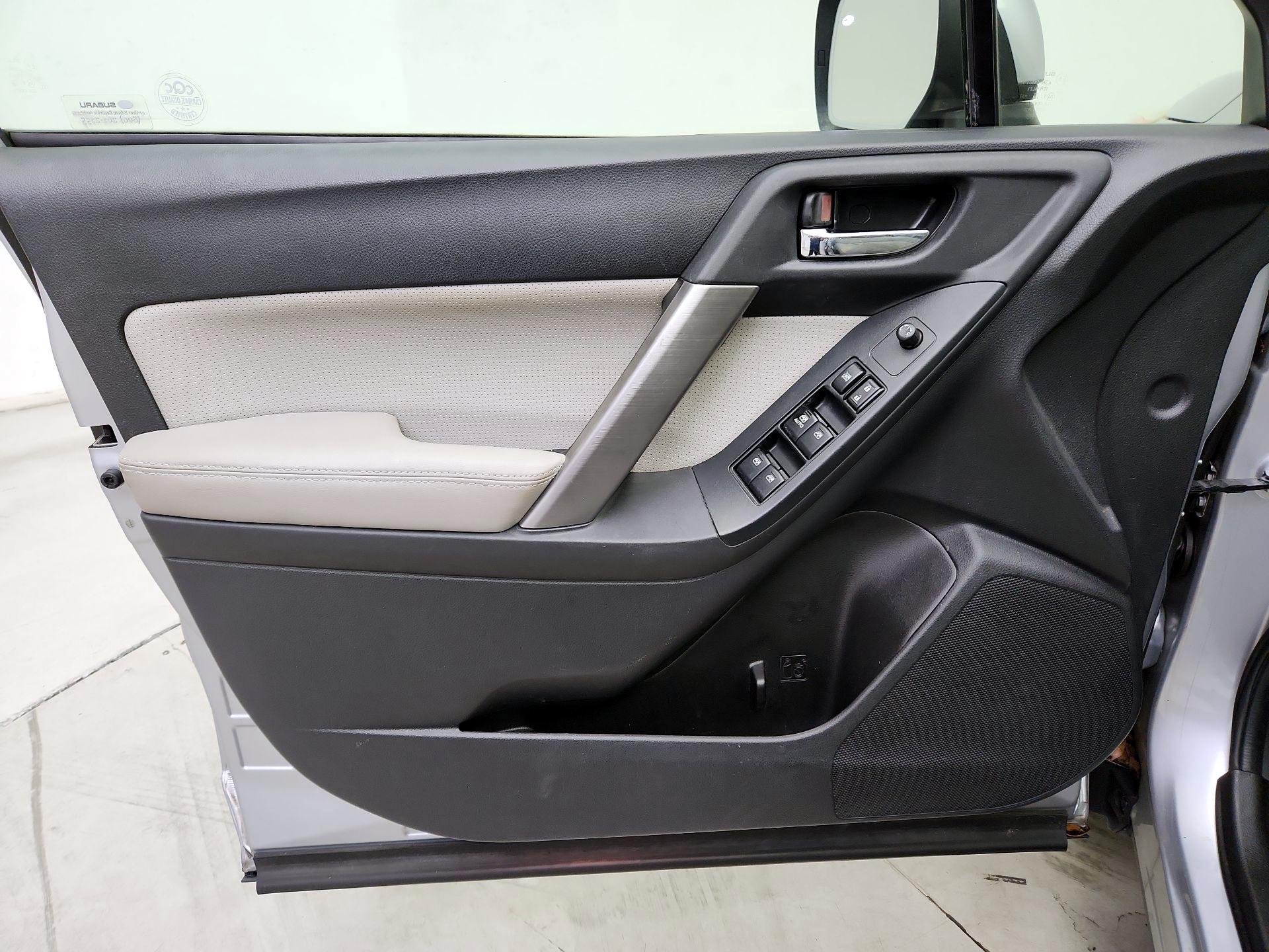 Thumbnail: 2015 Subaru Forester - 12