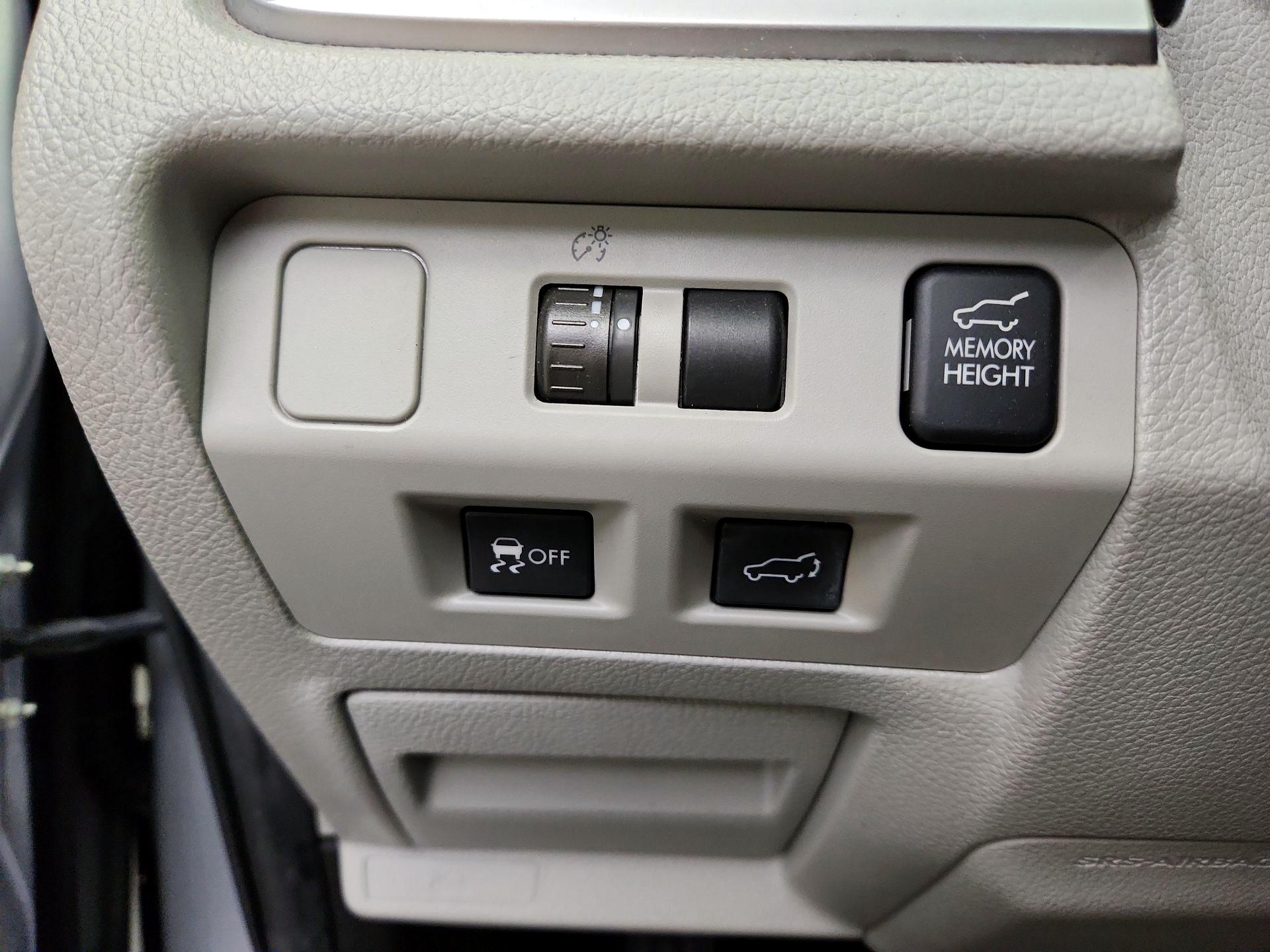 Thumbnail: 2015 Subaru Forester - 13