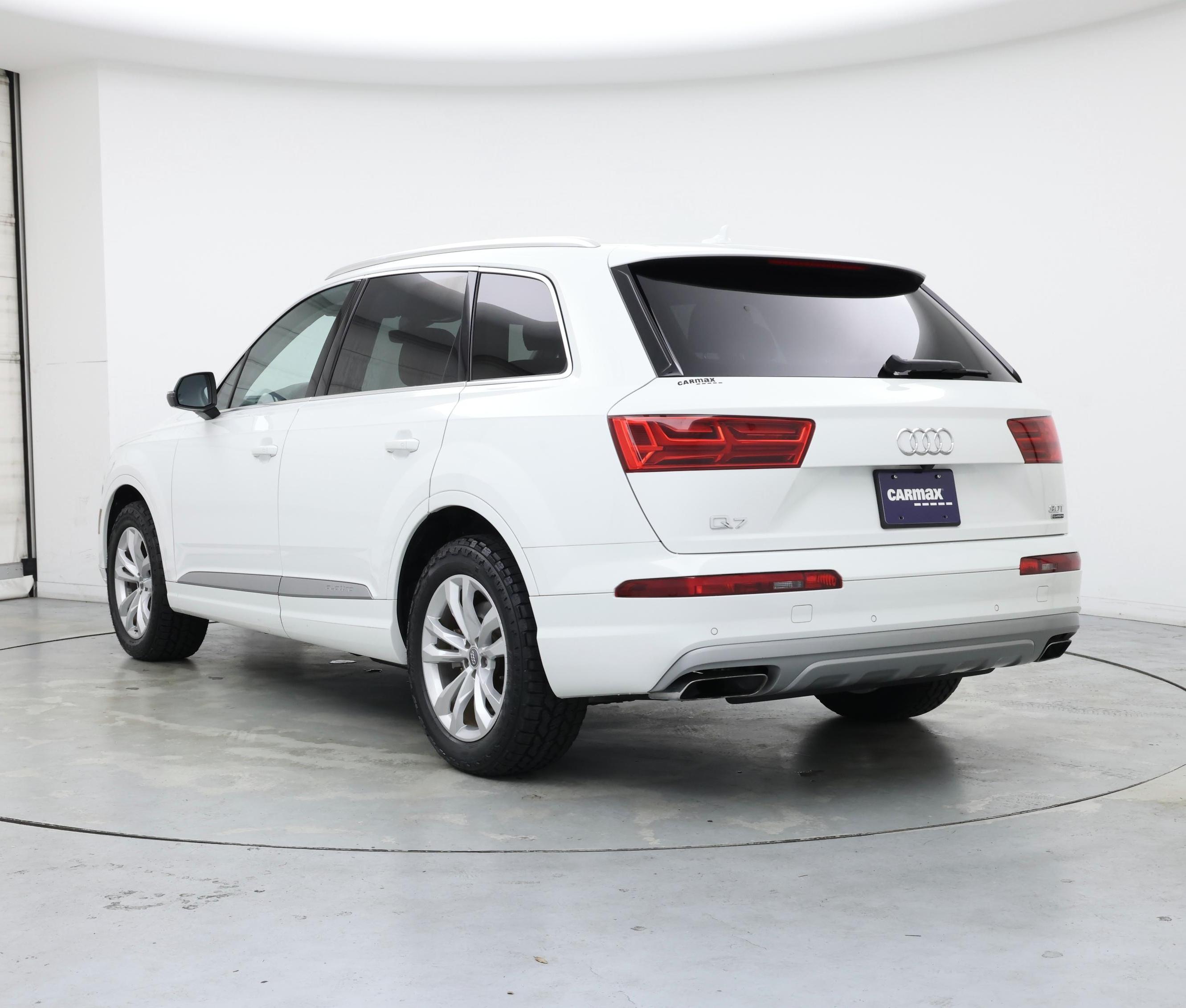 Thumbnail: 2017 Audi Q7 - 2