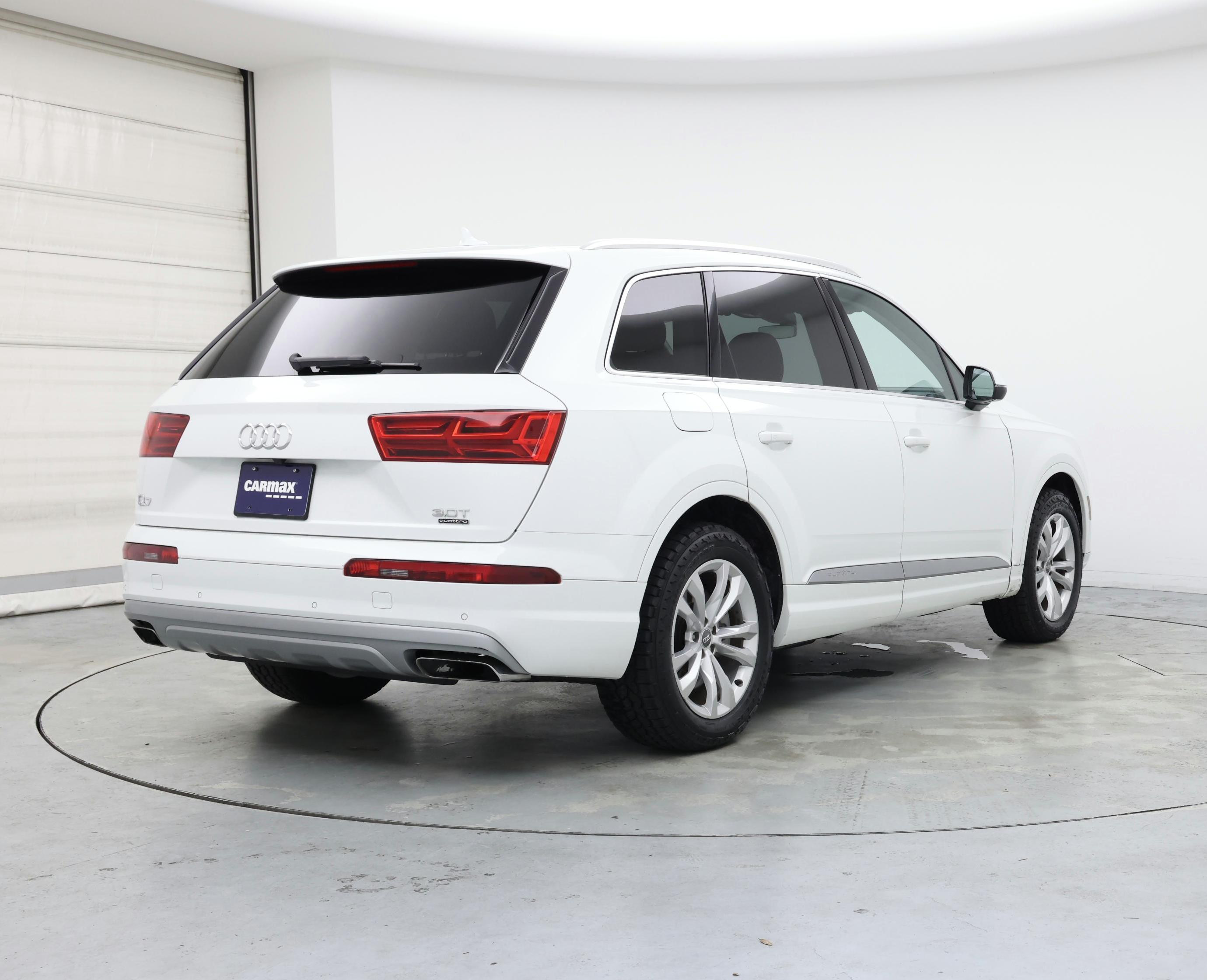 Thumbnail: 2017 Audi Q7 - 8