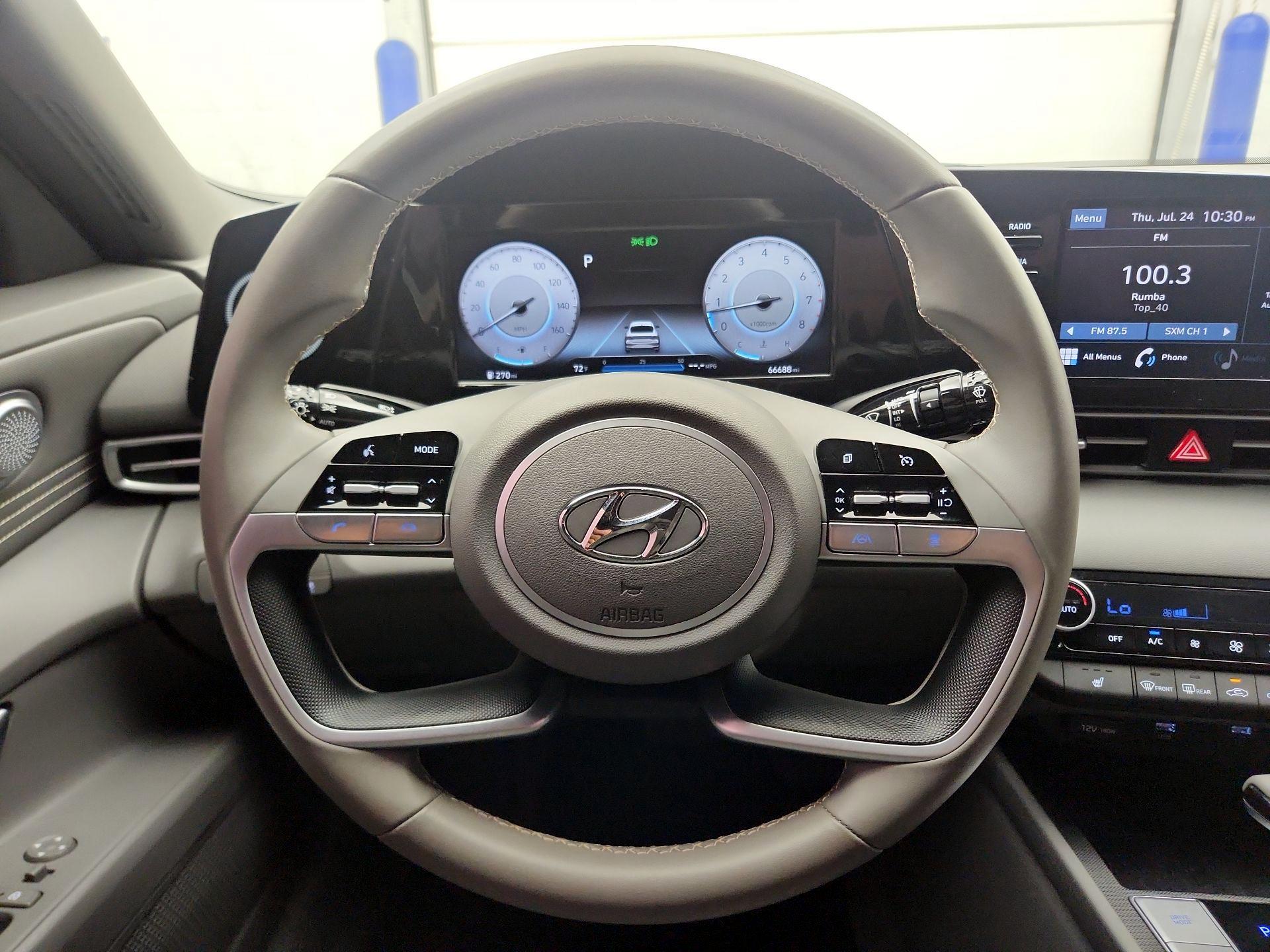Thumbnail: 2022 Hyundai Elantra - 10