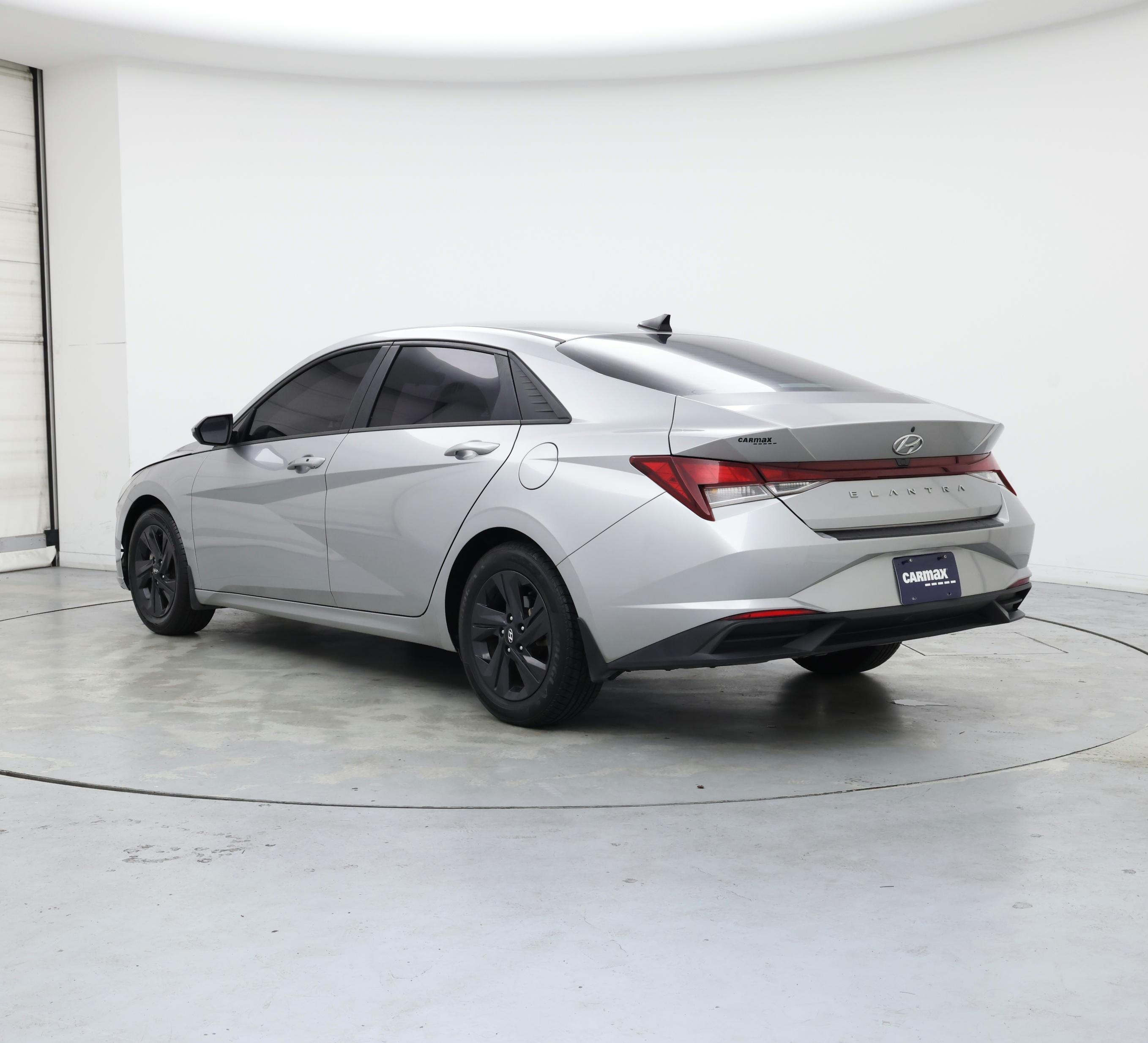 Thumbnail: 2022 Hyundai Elantra - 2