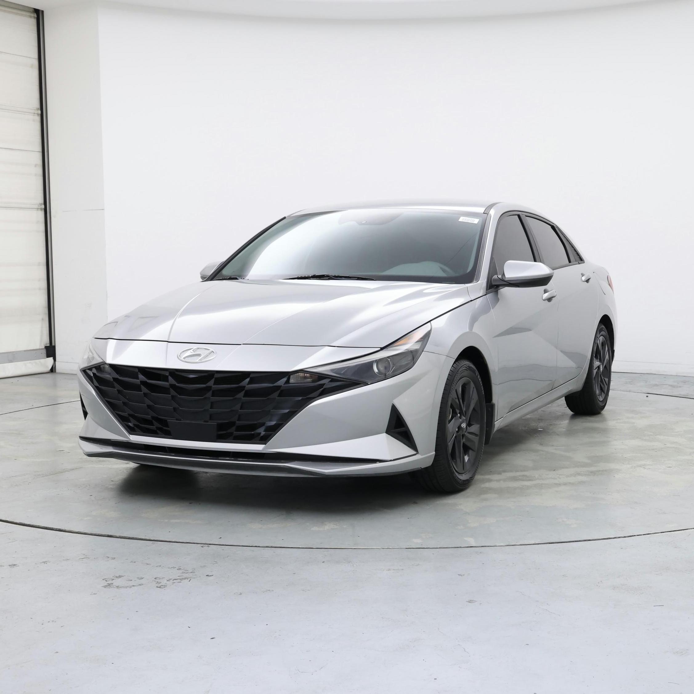 Thumbnail: 2022 Hyundai Elantra - 4
