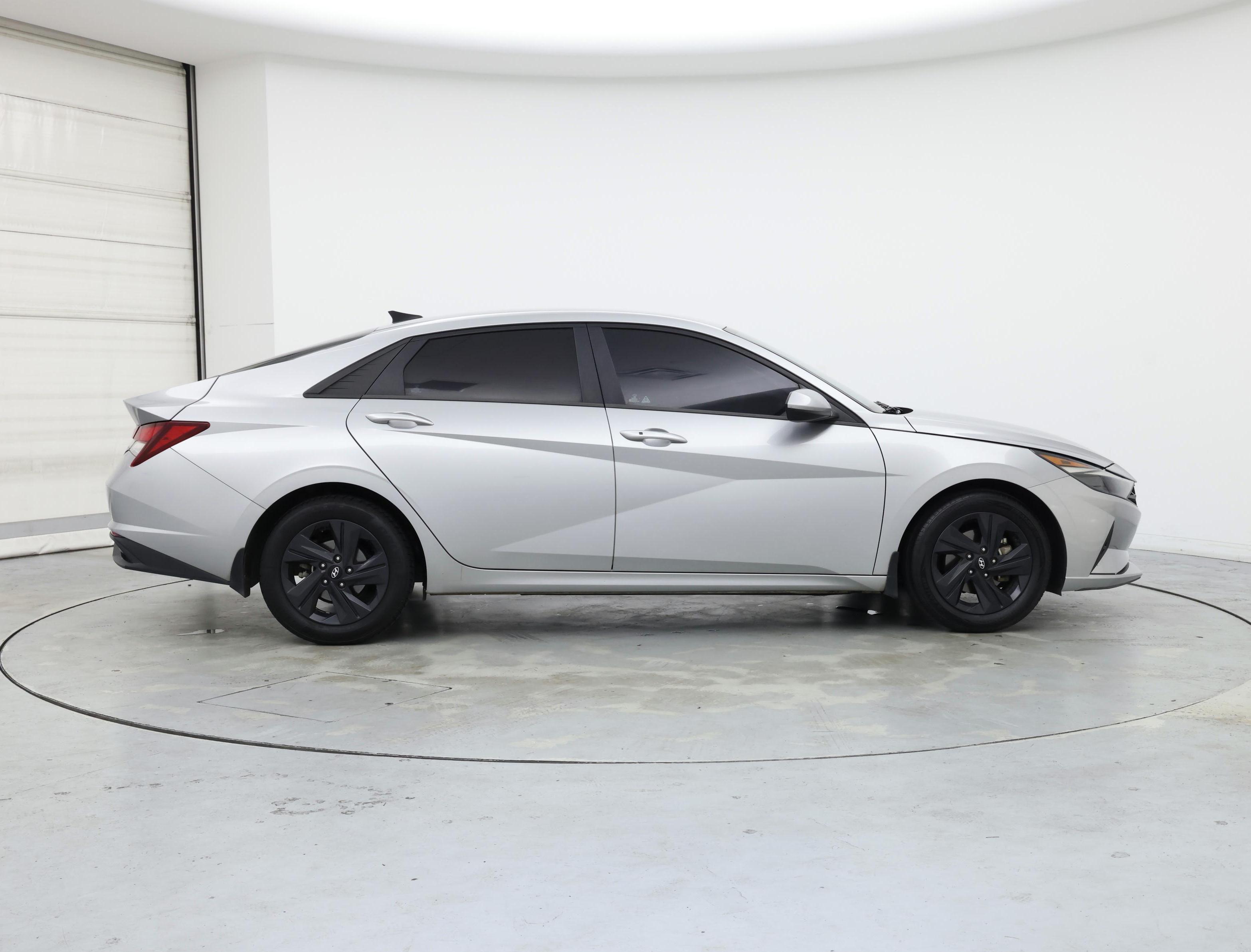 Thumbnail: 2022 Hyundai Elantra - 7