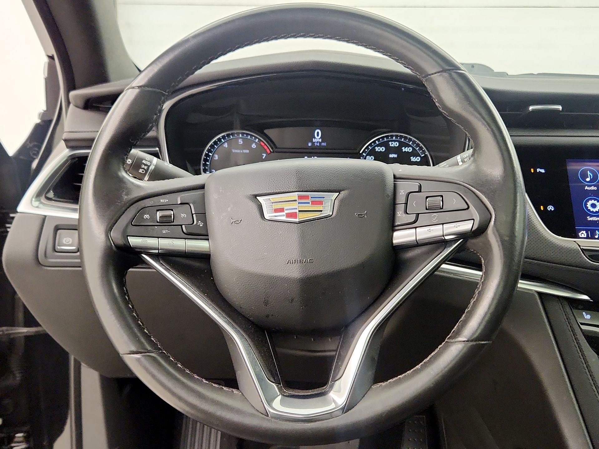 Thumbnail: 2023 Cadillac XT6 - 10