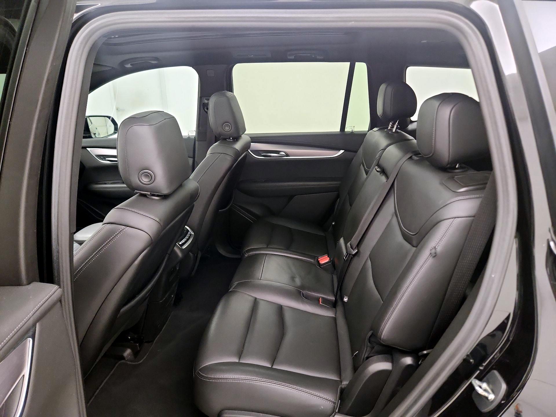 Thumbnail: 2023 Cadillac XT6 - 20