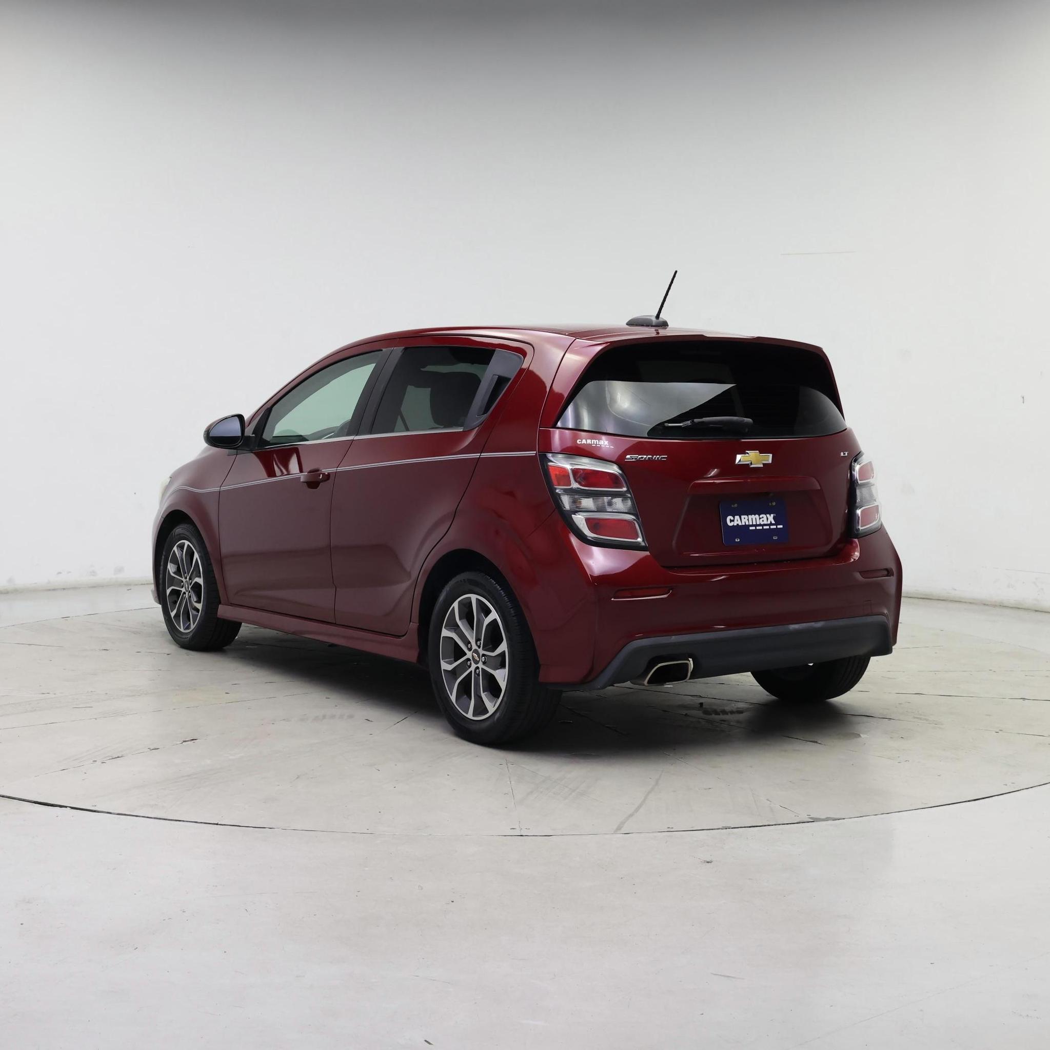 Thumbnail: 2017 Chevrolet Sonic - 2