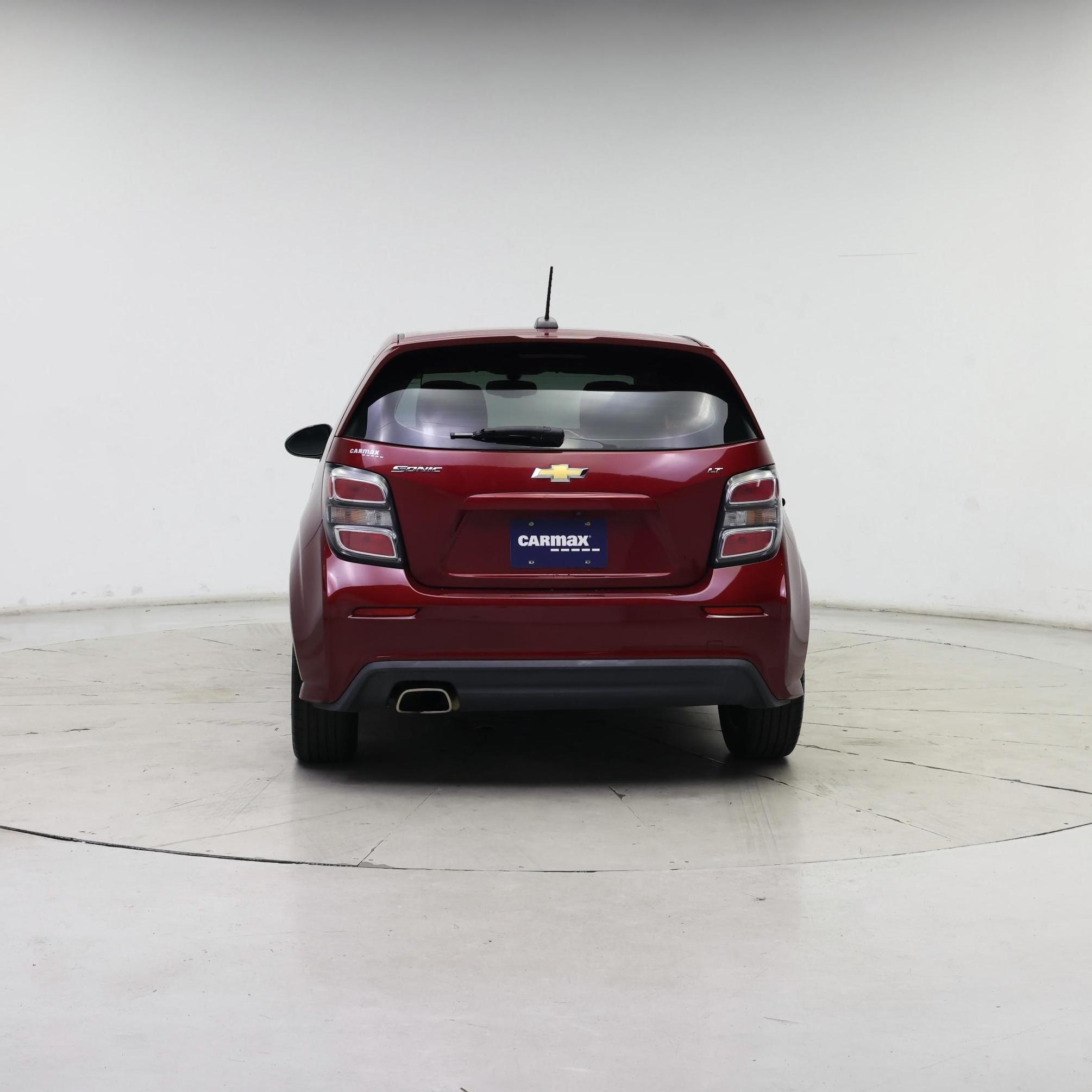 Thumbnail: 2017 Chevrolet Sonic - 6
