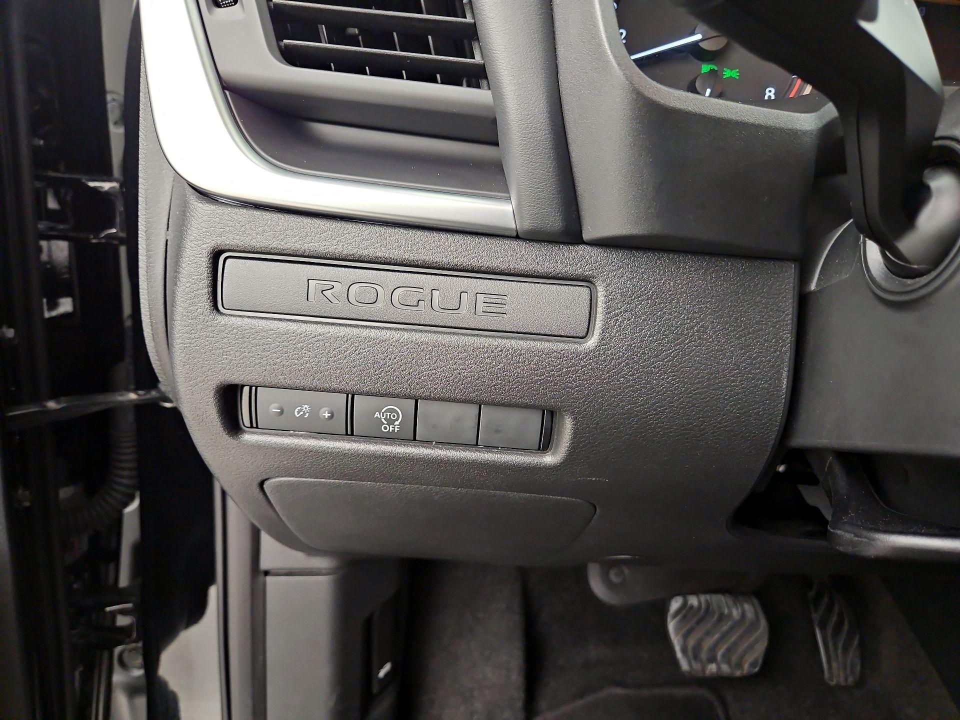 Thumbnail: 2023 Nissan Rogue - 13
