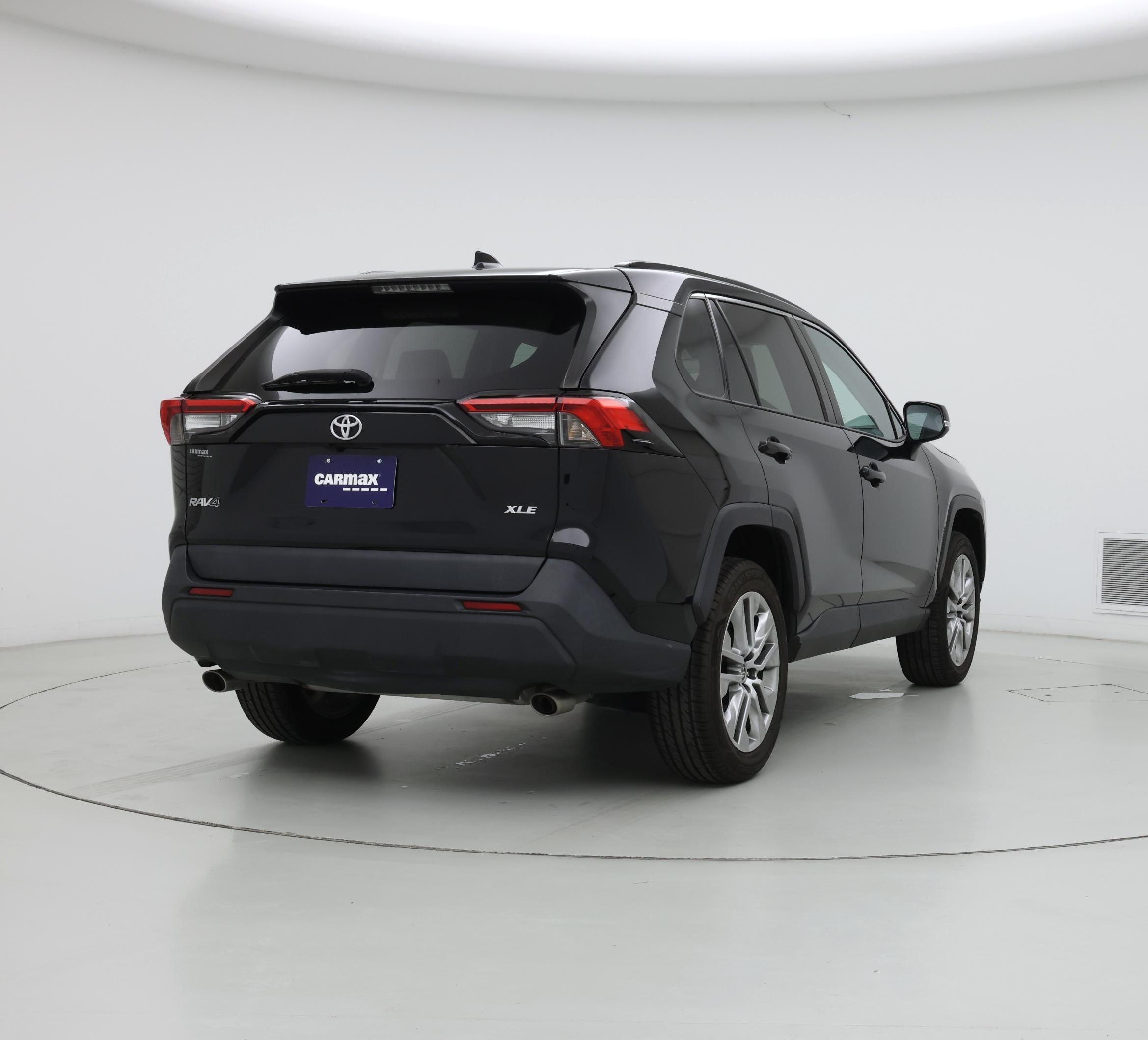 Thumbnail: 2022 Toyota RAV4 - 8