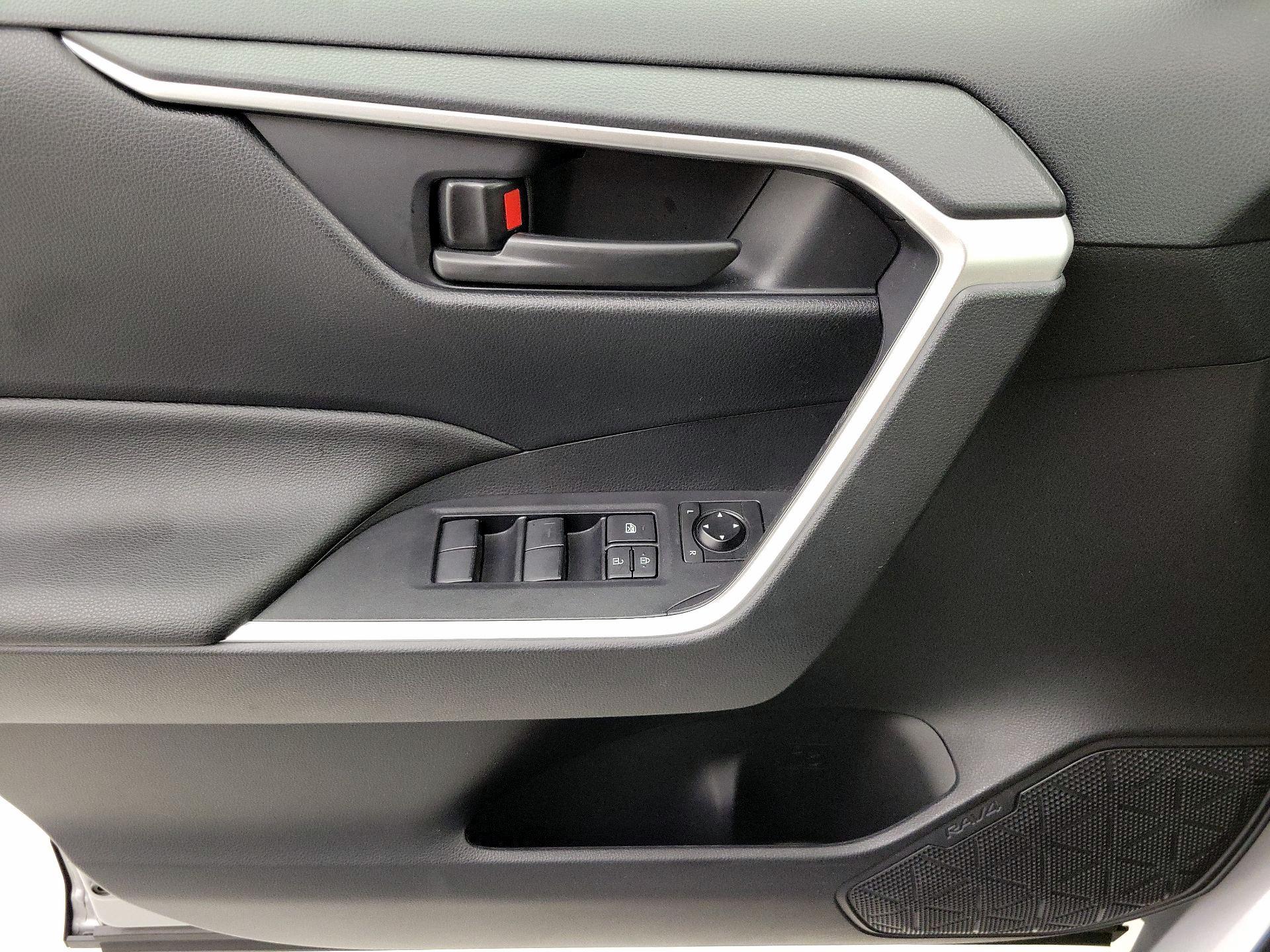 Thumbnail: 2024 Toyota RAV4 - 12