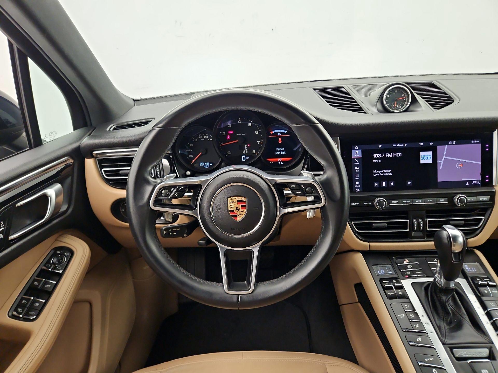 Thumbnail: 2020 Porsche Macan - 10