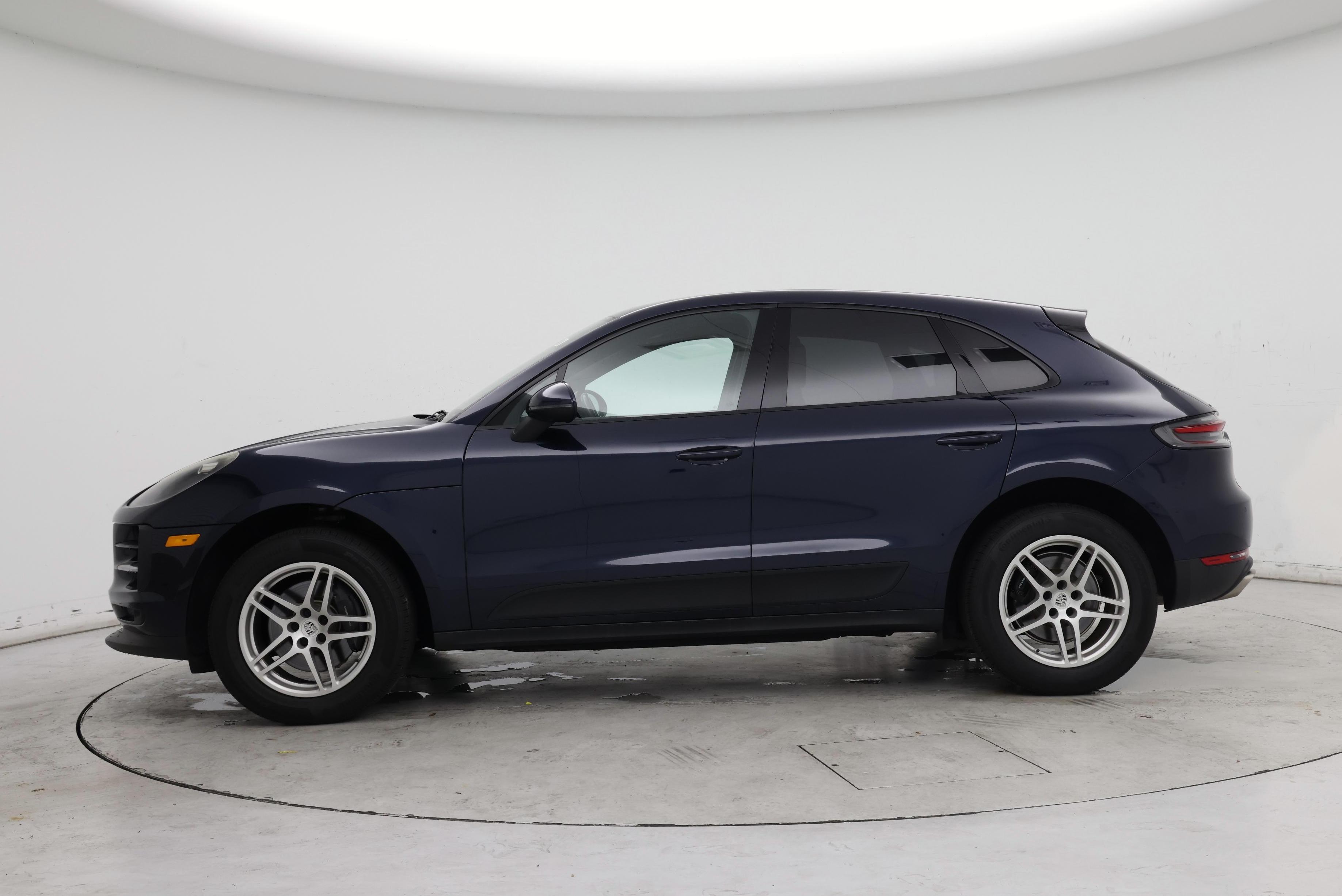 Thumbnail: 2020 Porsche Macan - 3