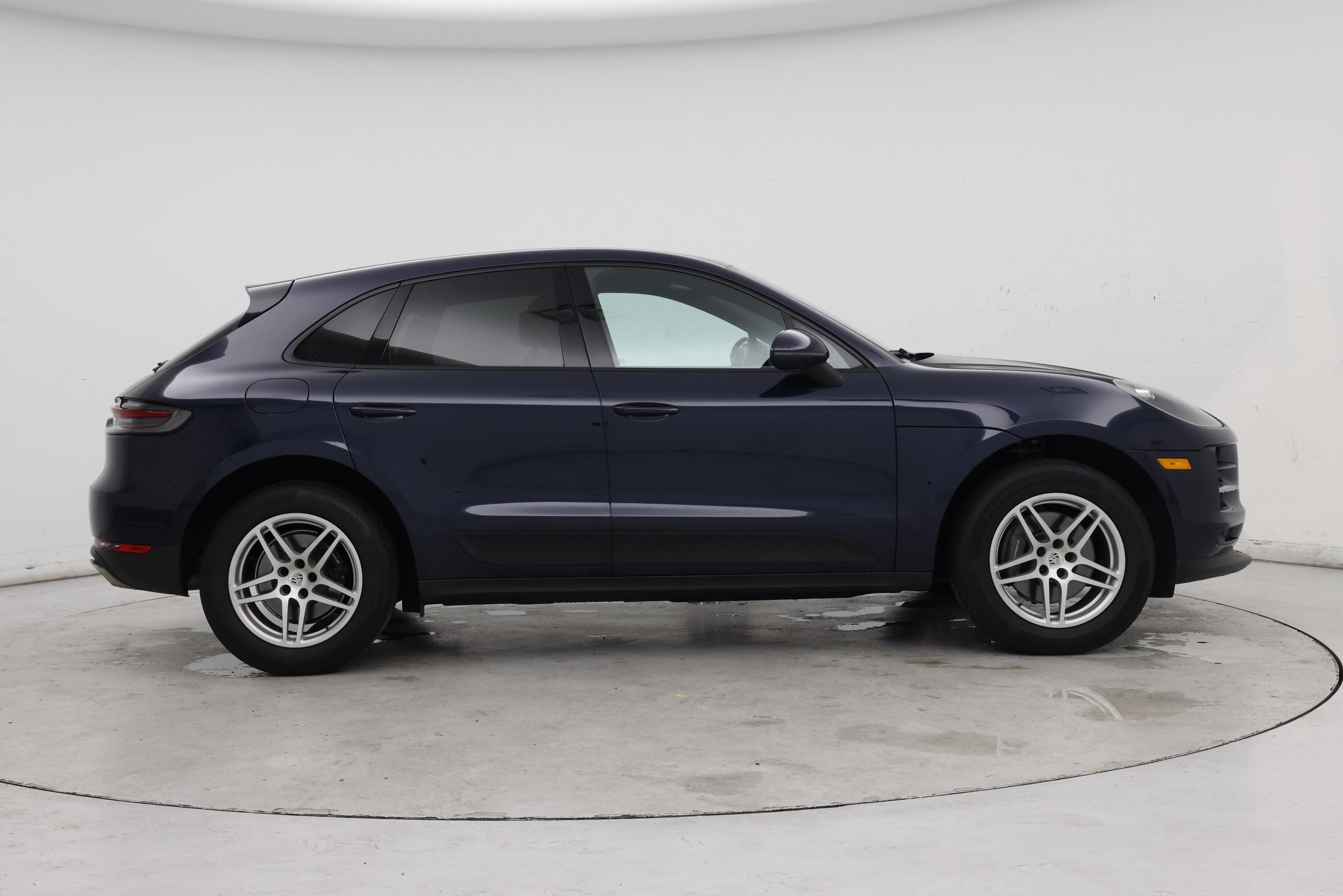 Thumbnail: 2020 Porsche Macan - 7