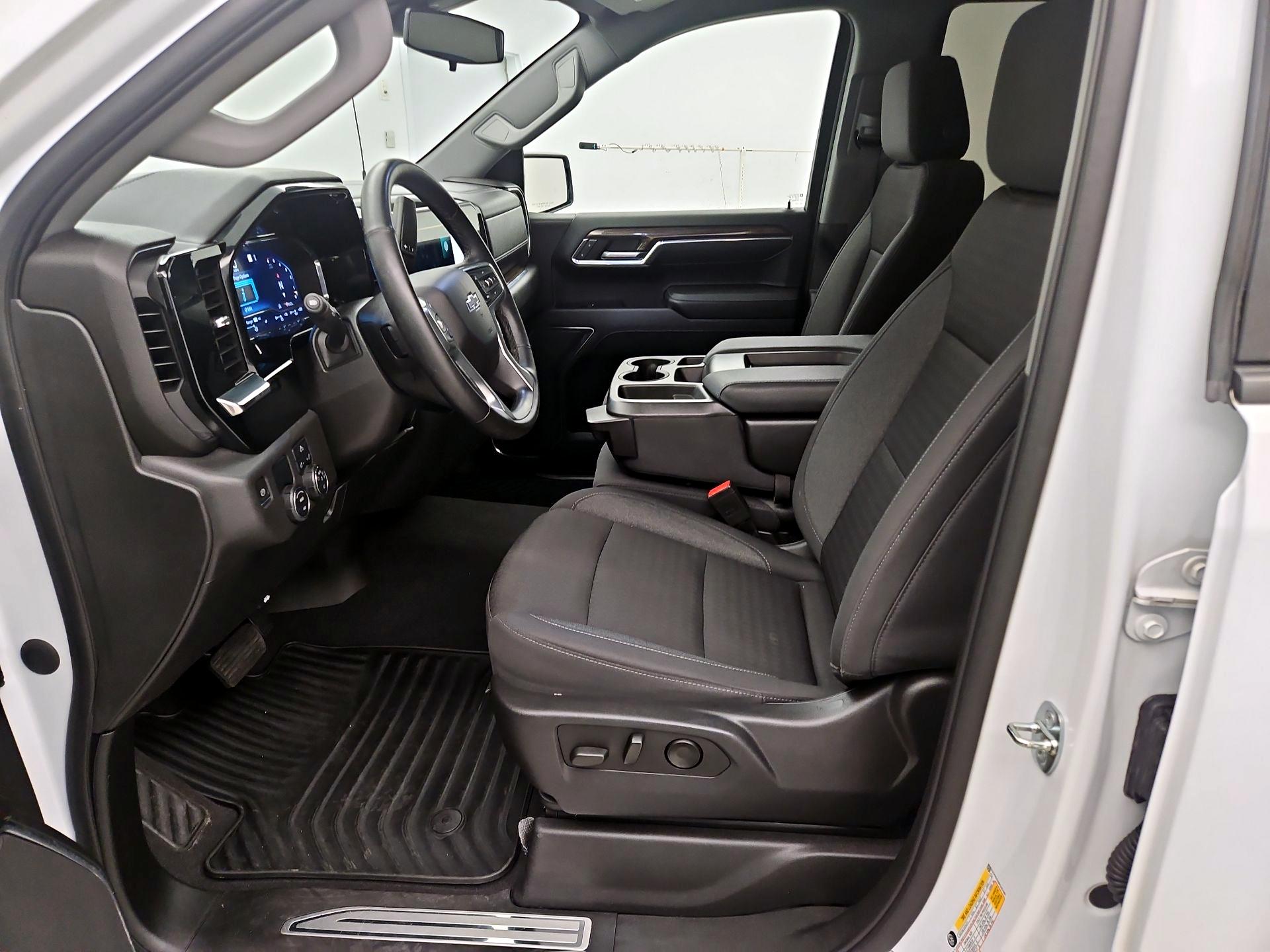 Thumbnail: 2023 Chevrolet Silverado 1500 - 11