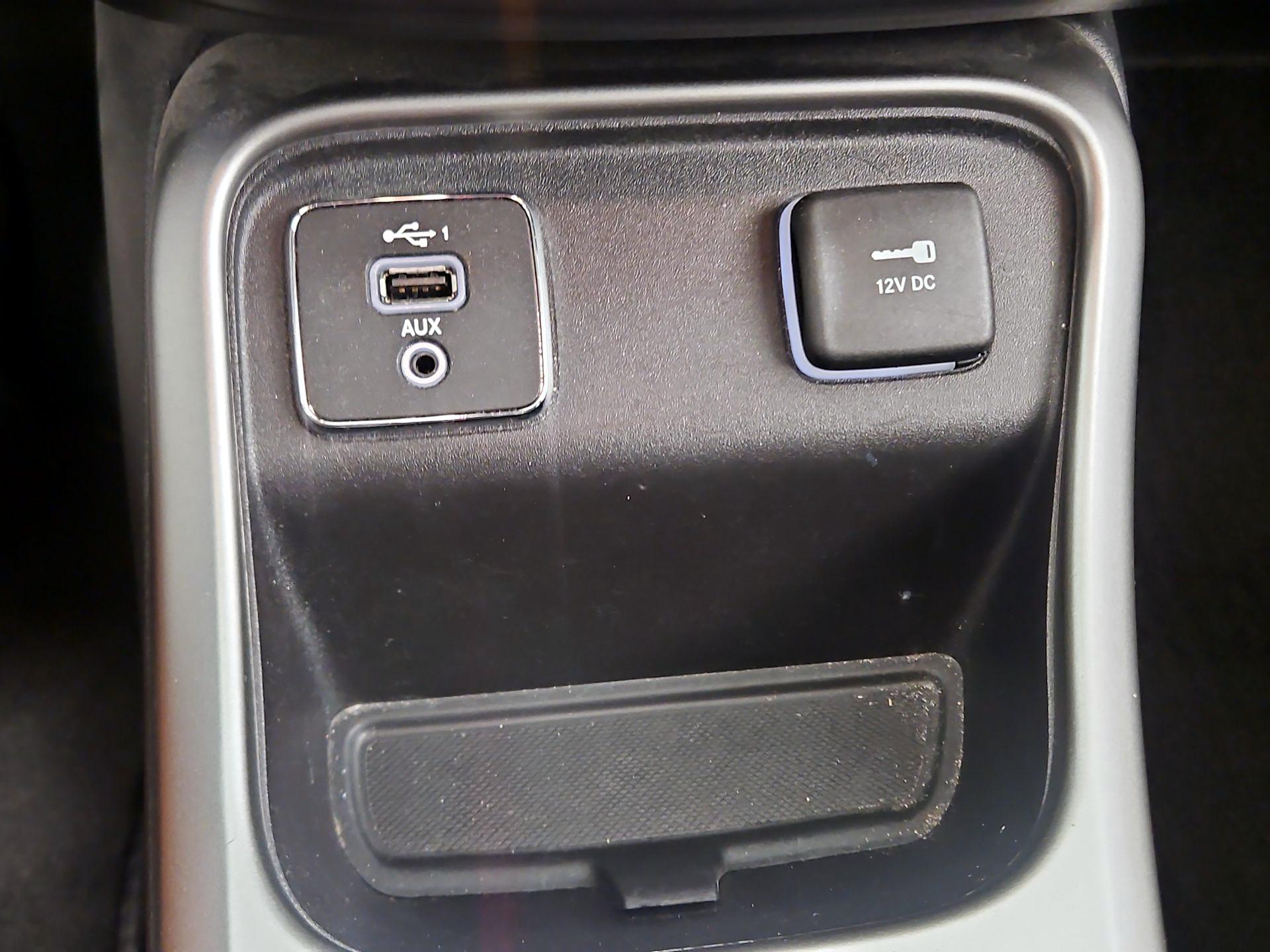 Thumbnail: 2021 Jeep Compass - 18
