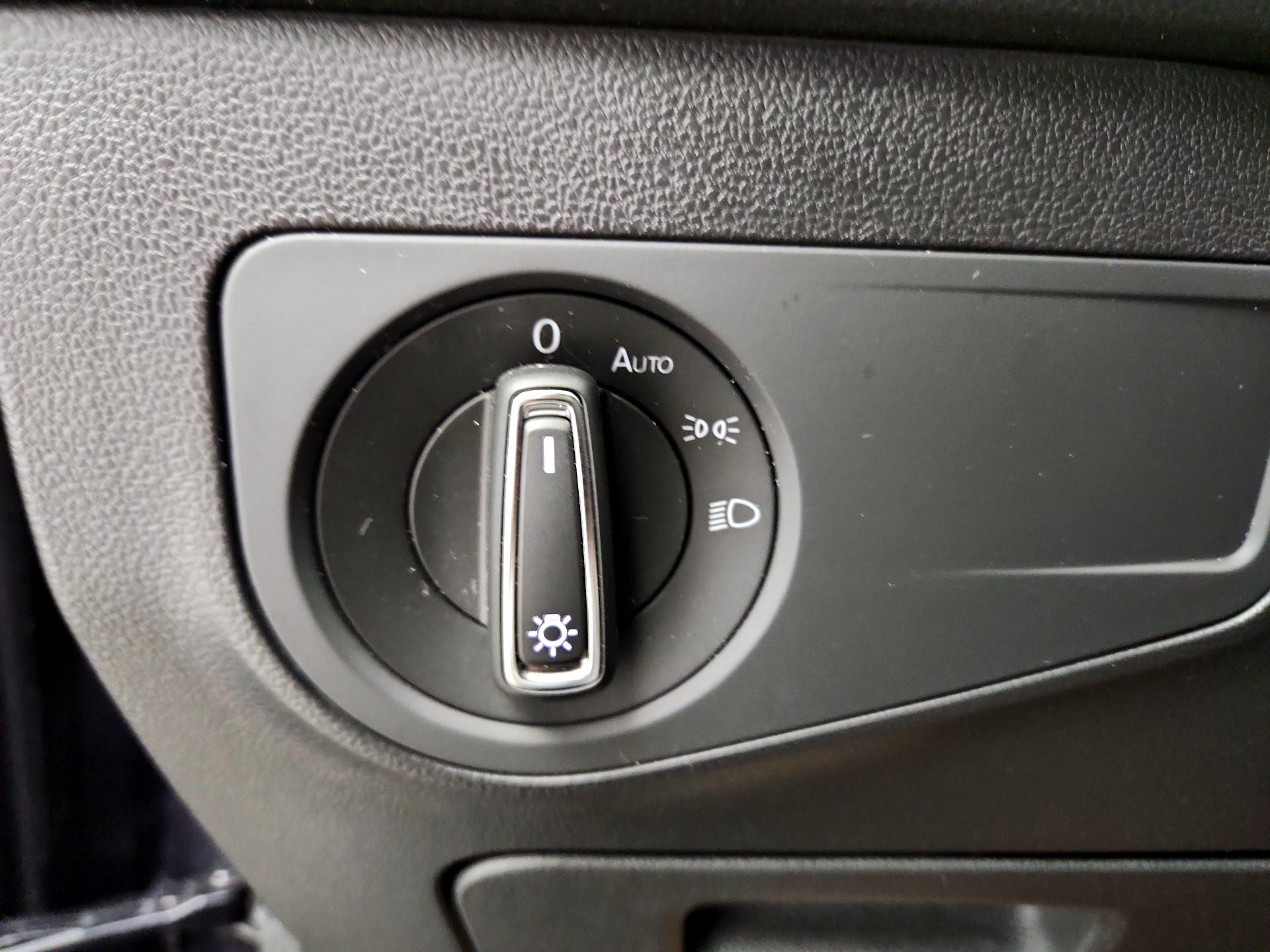 Thumbnail: 2019 Volkswagen Tiguan - 13