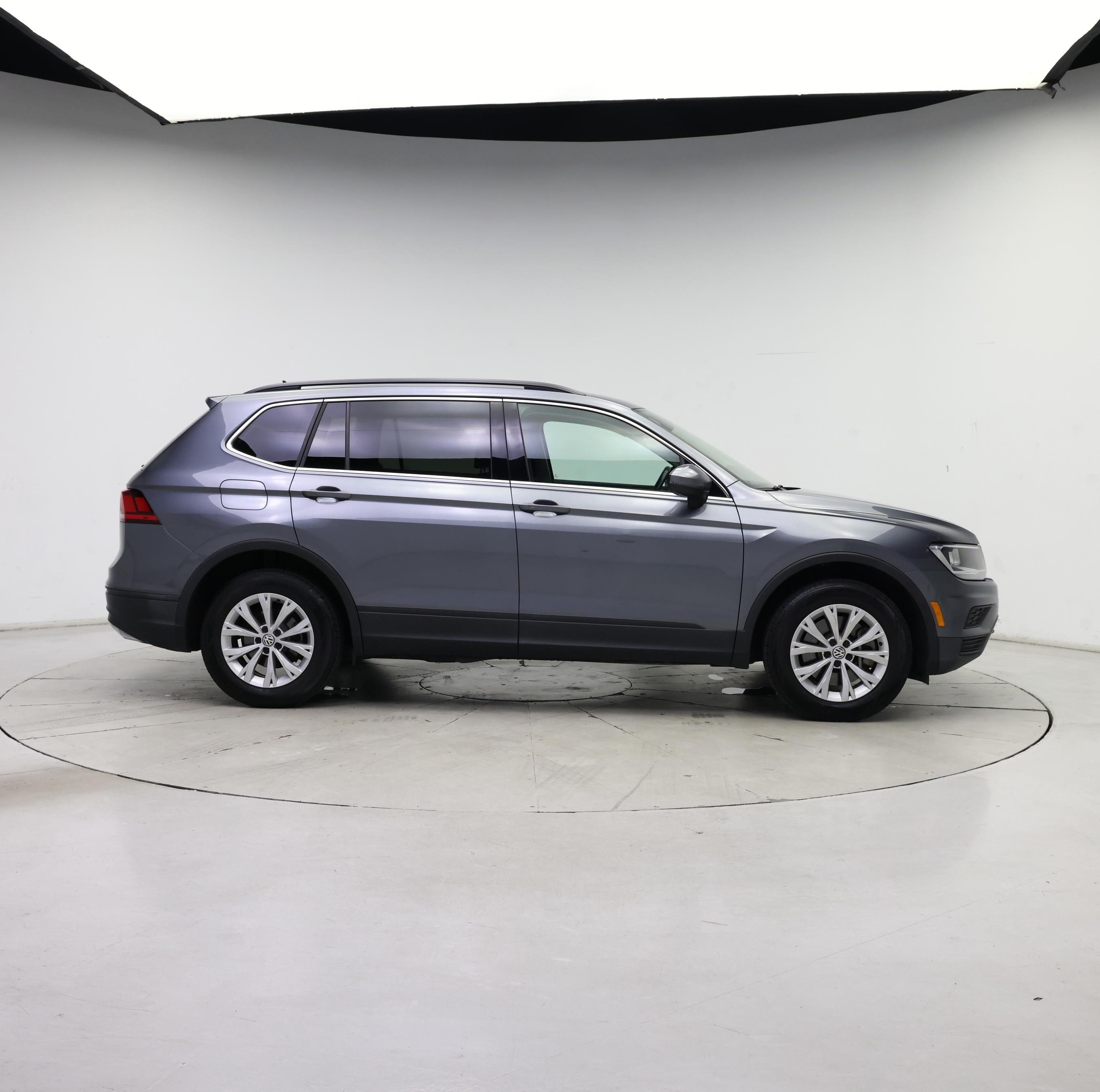 Thumbnail: 2019 Volkswagen Tiguan - 7