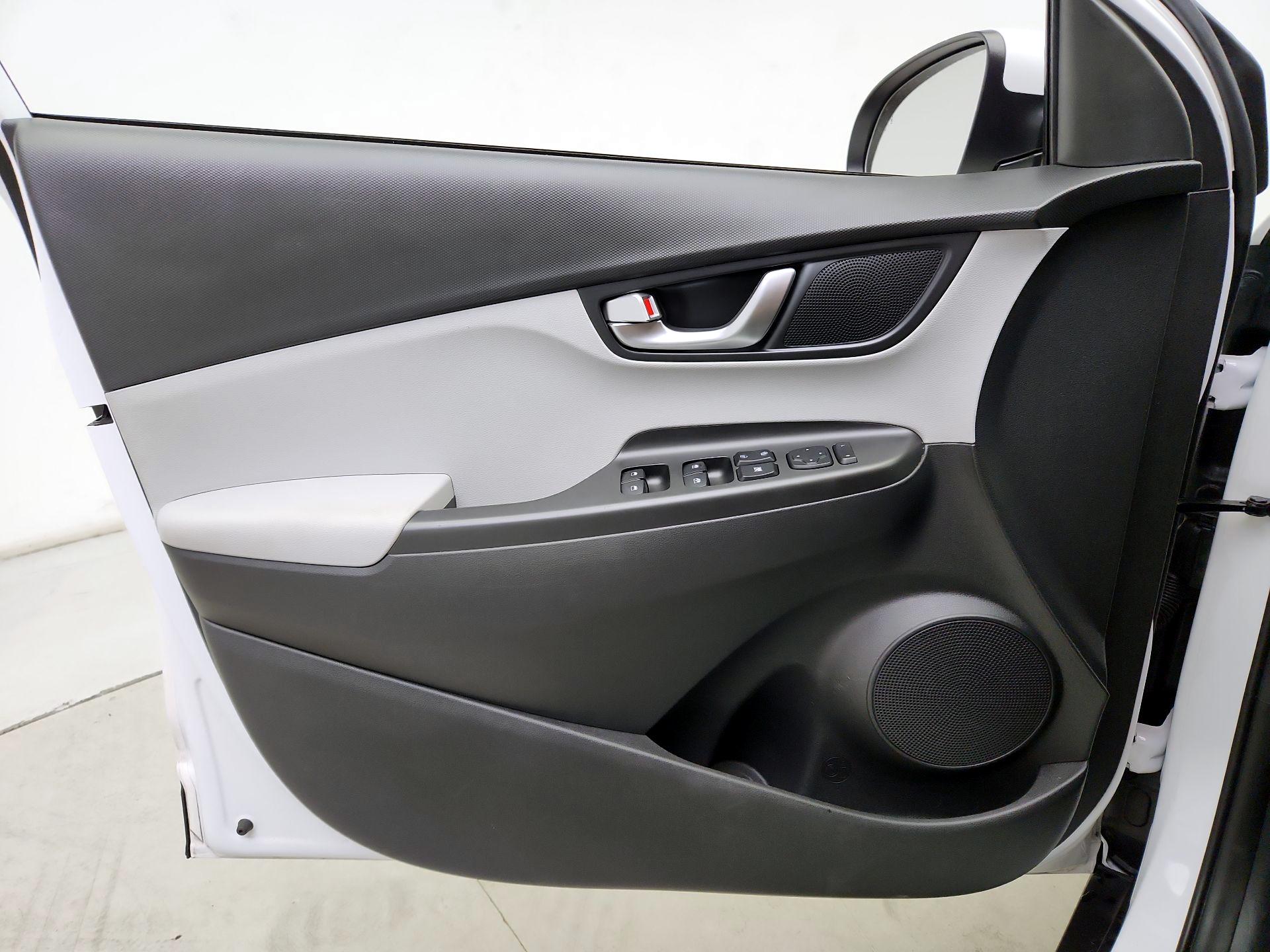 Thumbnail: 2022 Hyundai Kona - 12