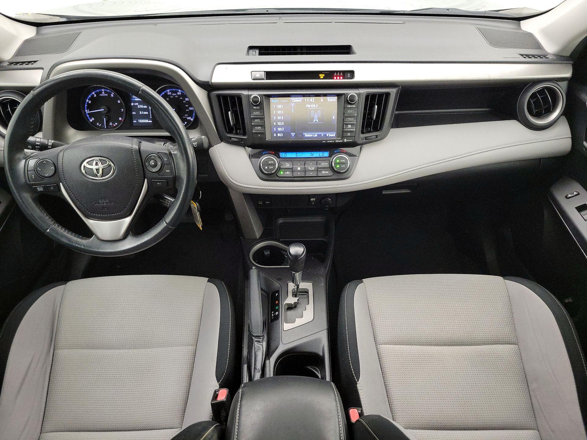 Thumbnail: 2017 Toyota RAV4 - 9