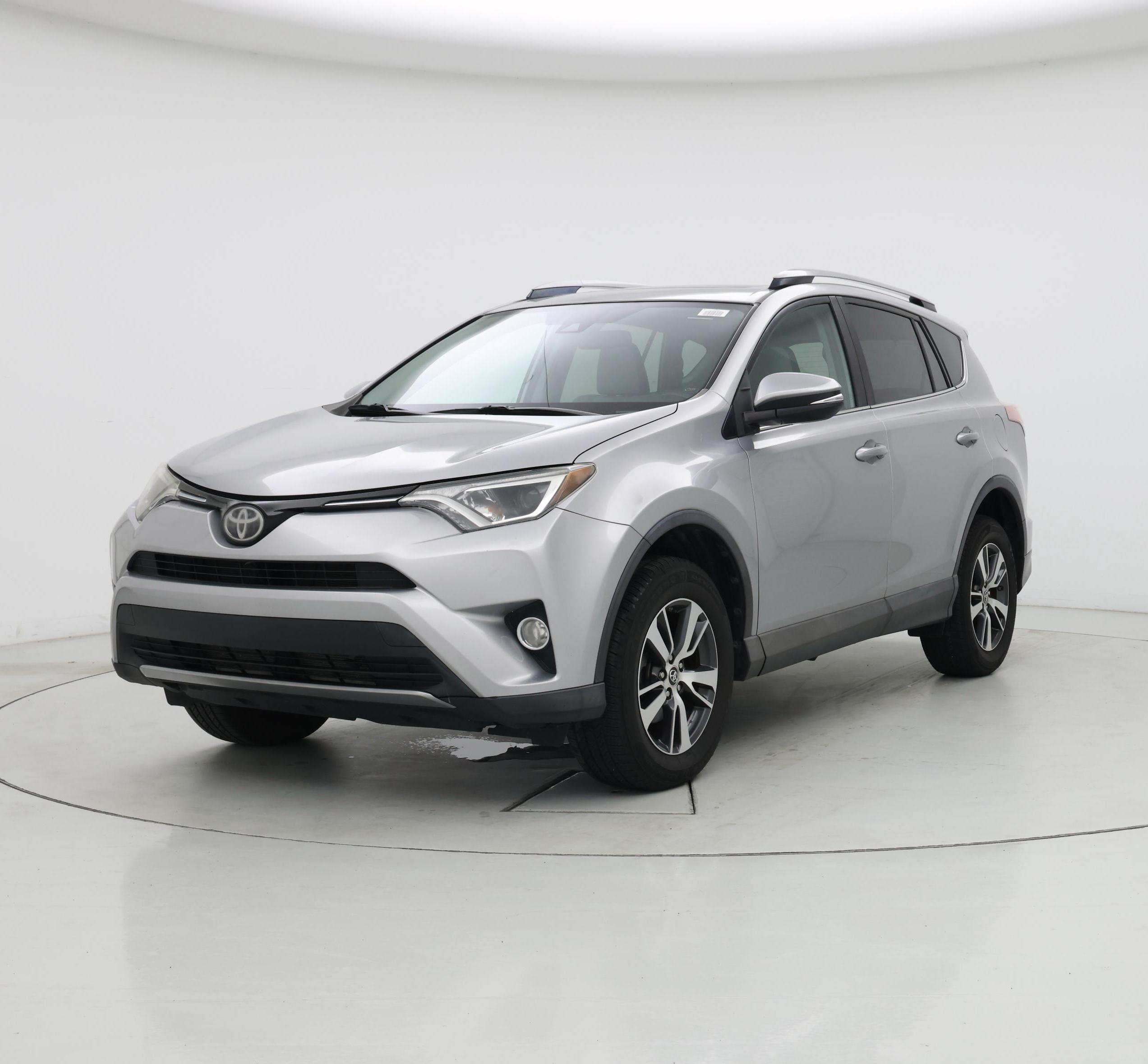 Thumbnail: 2017 Toyota RAV4 - 4